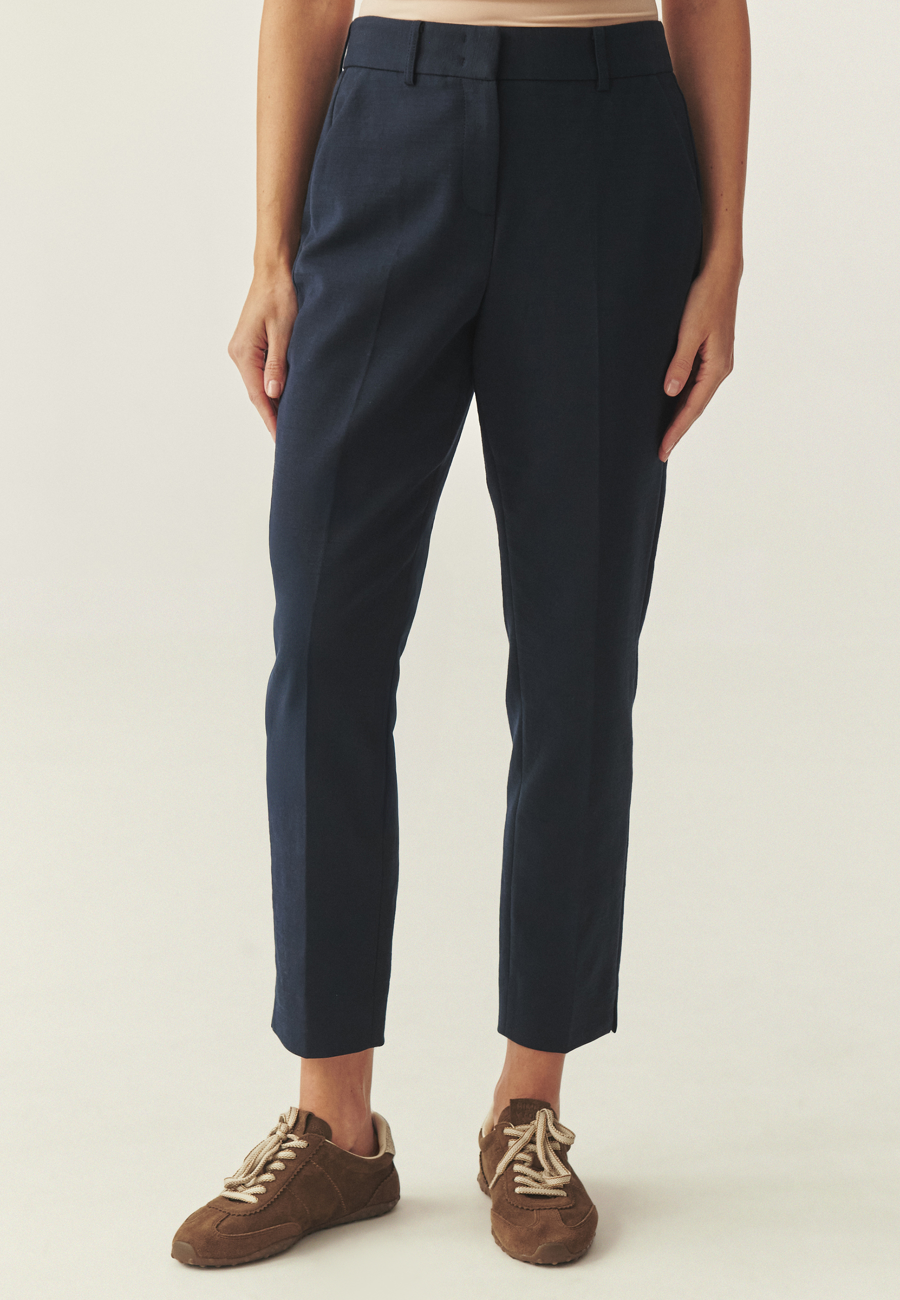 GARNITUROWE SPODNIE Z PROSTĄ NOGAWKĄ - RIMINI 1 GRANATOWY 2