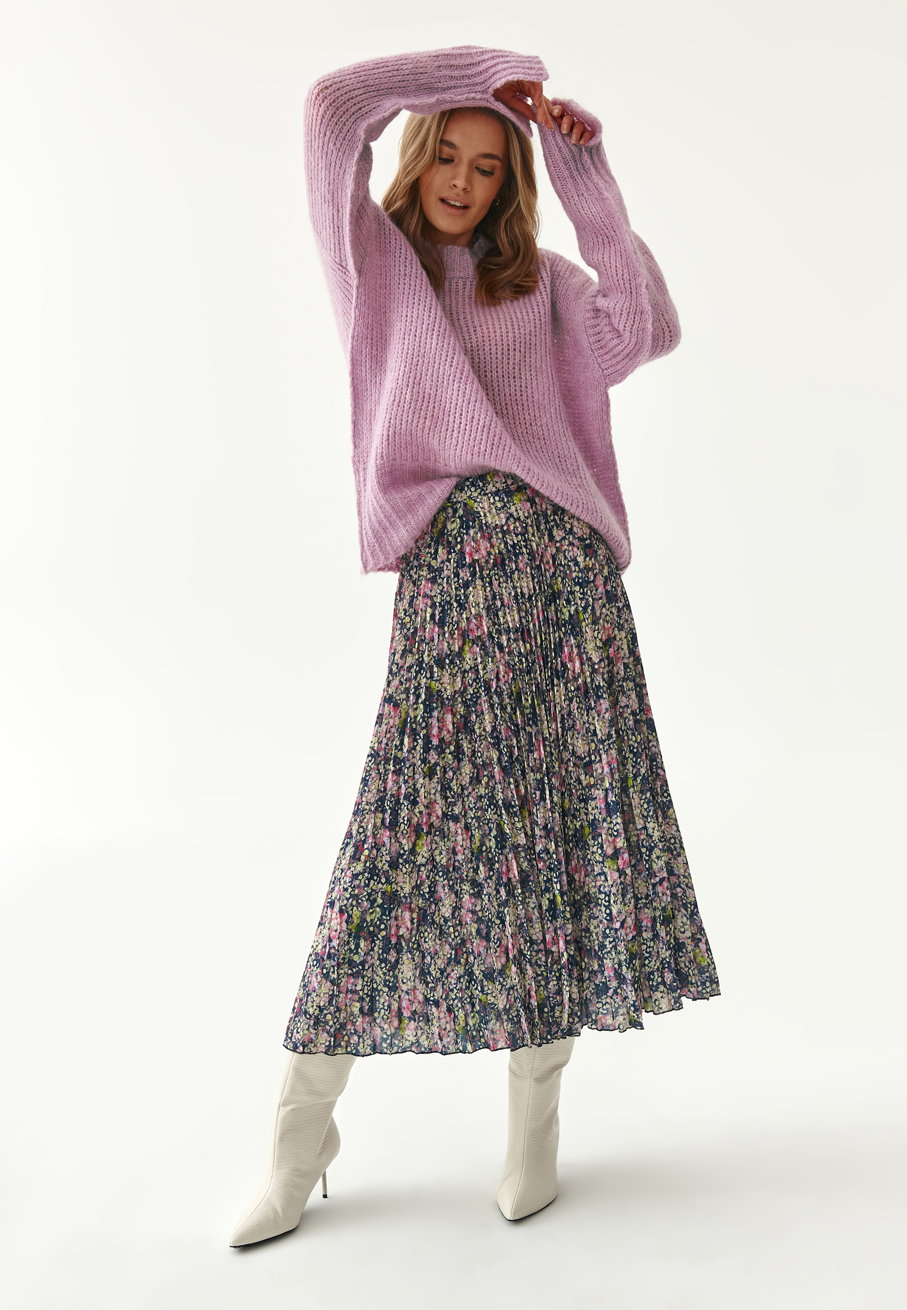 PUSZYSTY SWETER DAMSKI ALI