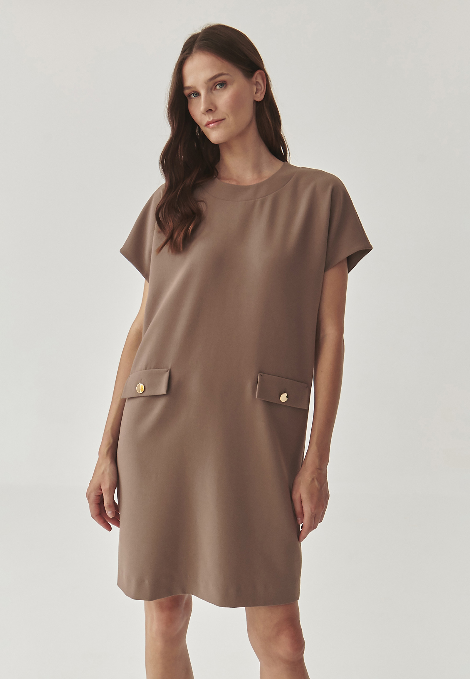 ROCHIE DIN ȚESĂTURĂ, CU BUZUNARE DECORATIVE - MENIRKO ROCHIE DIN ȚESĂTURĂ, CU BUZUNARE DECORATIVE - MENIRKO BEJ 99723