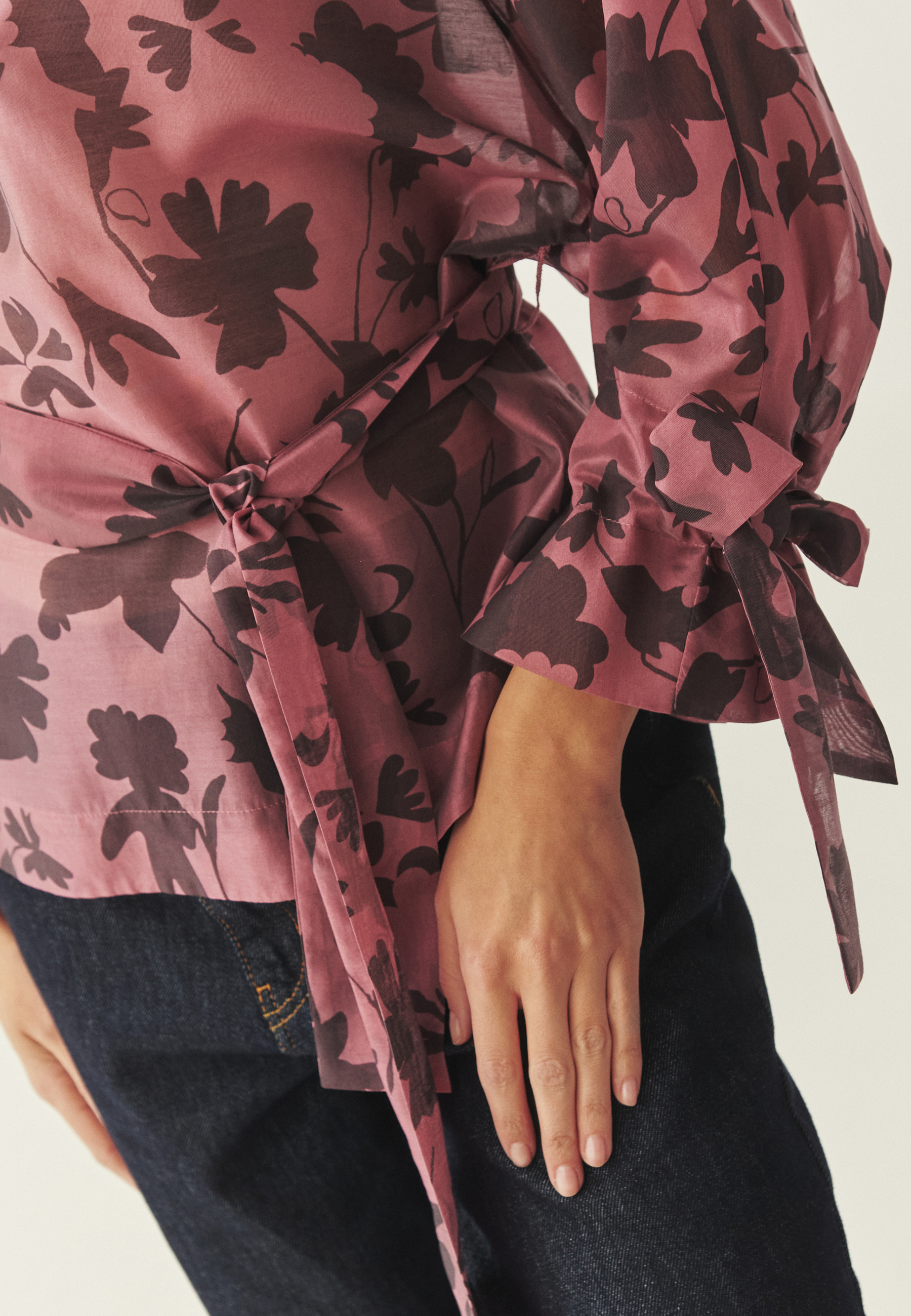 HRADECÍ KOSTKOVANÁ BLŮZA S PÁSEK - TILTA