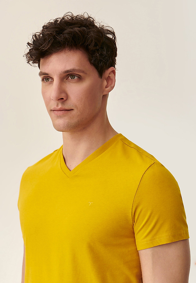 CLASSIC MEN'S T-SHIRT LUCK CLASSIC MEN'S T-SHIRT LUCK YELLOW 1
