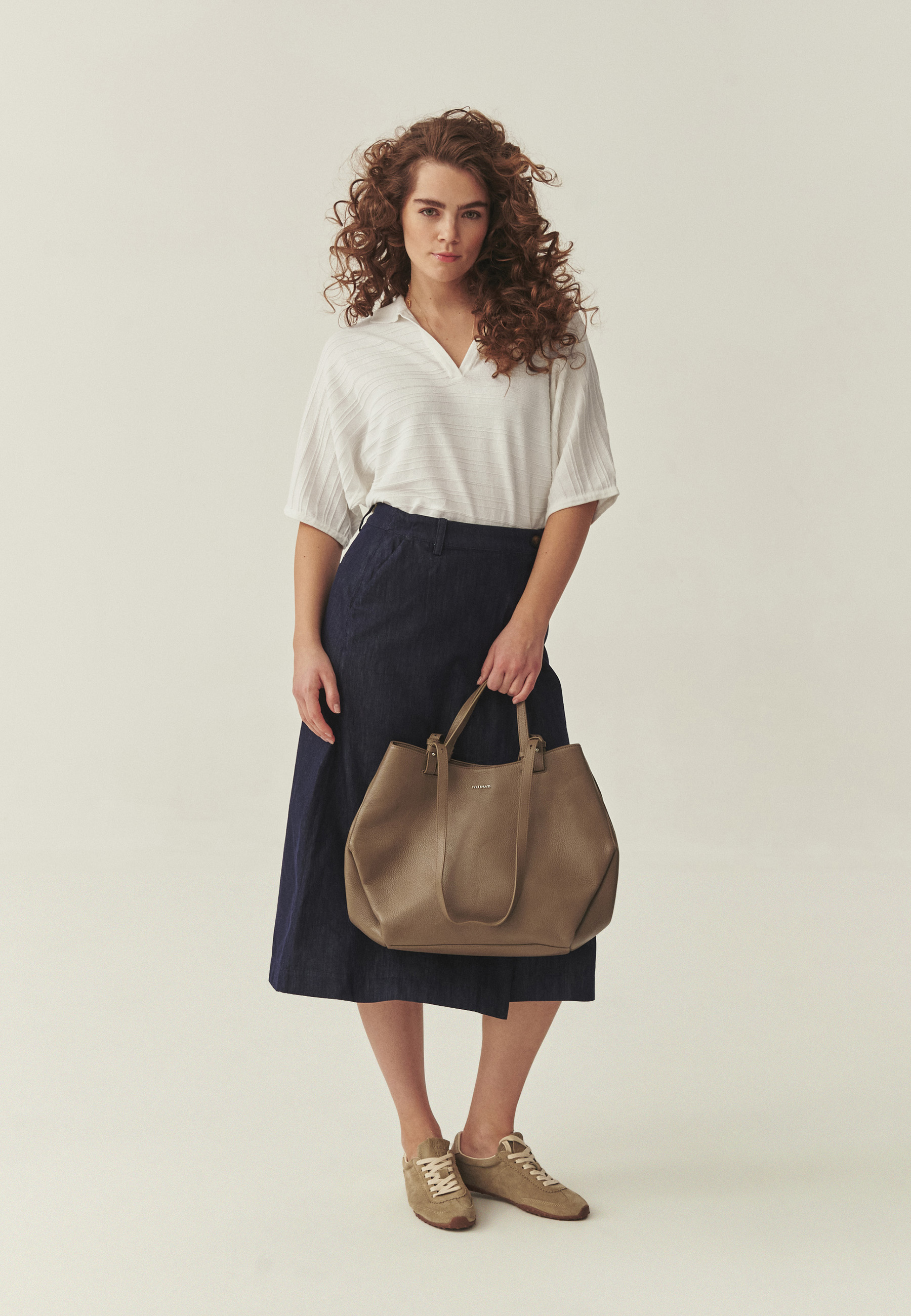 DZIANINOWA BLUZKA Z KOŁNIERZYKIEM - LIVIRI BIAŁY 2