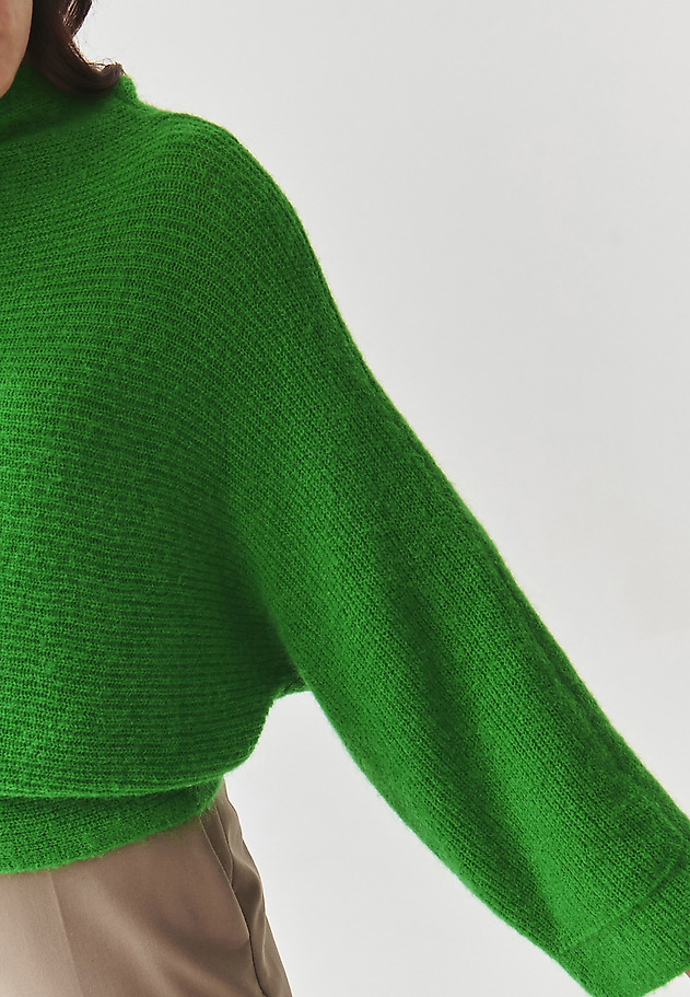 LADIES' TURTLENECK JUMPER WITH WIDE SLEEVES — MAZZY 1 LADIES' TURTLENECK JUMPER WITH WIDE SLEEVES — MAZZY 1 ZIELONY 6