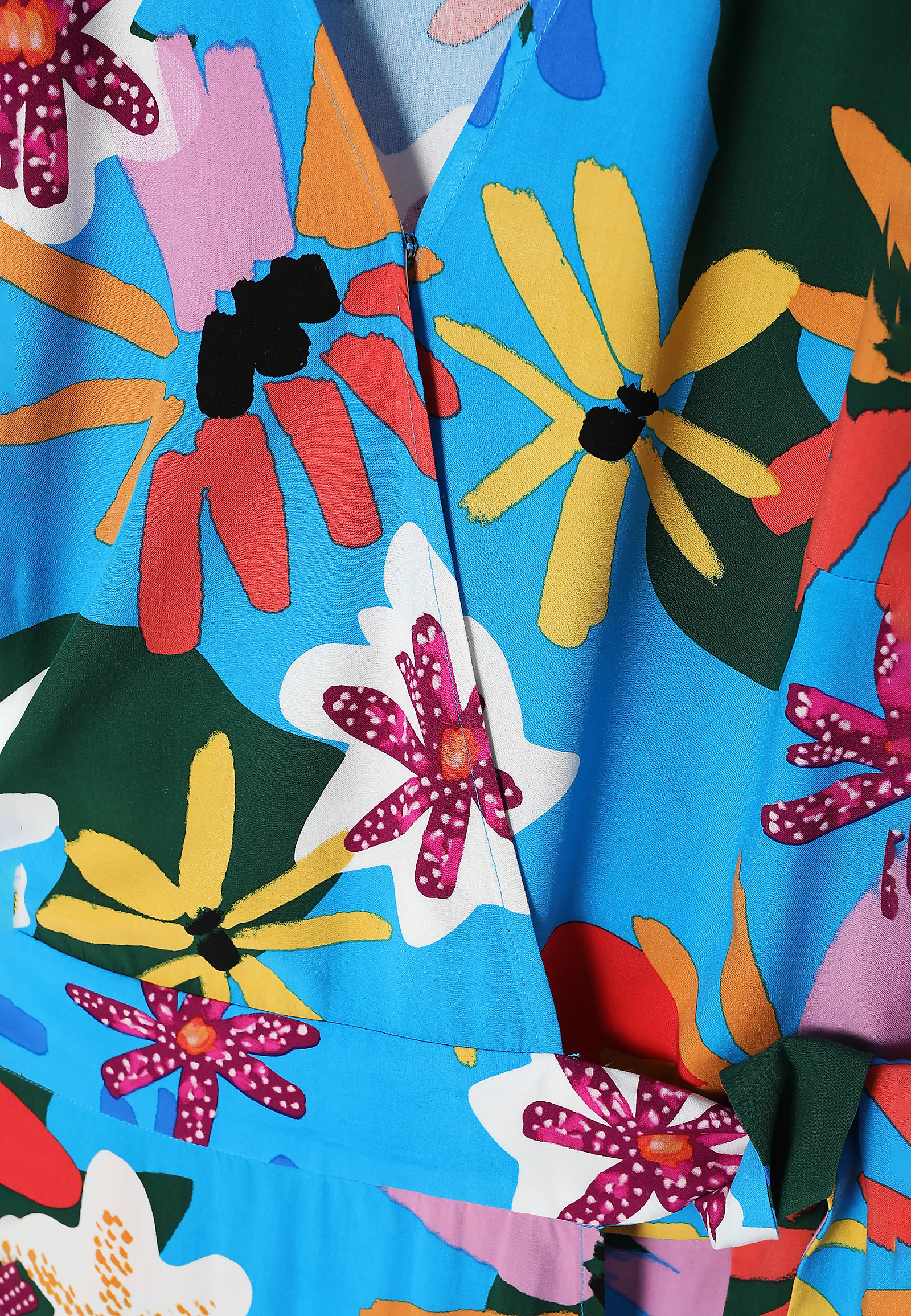 KWIECISTA WISKOZOWA SUKIENKA KOPERTOWA Z KRÓTKIM RĘKAWEM - TAKTI 1 KWIECISTA WISKOZOWA SUKIENKA KOPERTOWA Z KRÓTKIM RĘKAWEM - TAKTI 1 MULTIKOLOR 98190