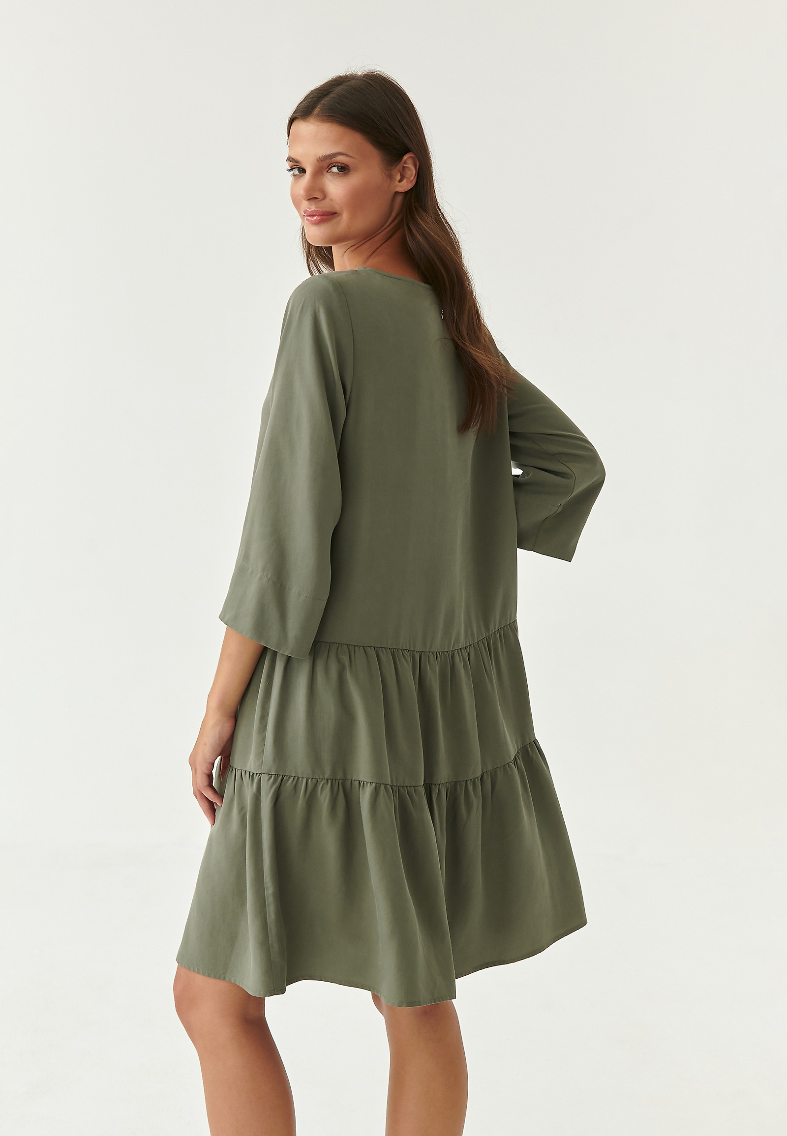 KRÓTKA SUKIENKA Z FALBANĄ PAZA 1 KRÓTKA SUKIENKA Z FALBANĄ PAZA 1 KHAKI 81483
