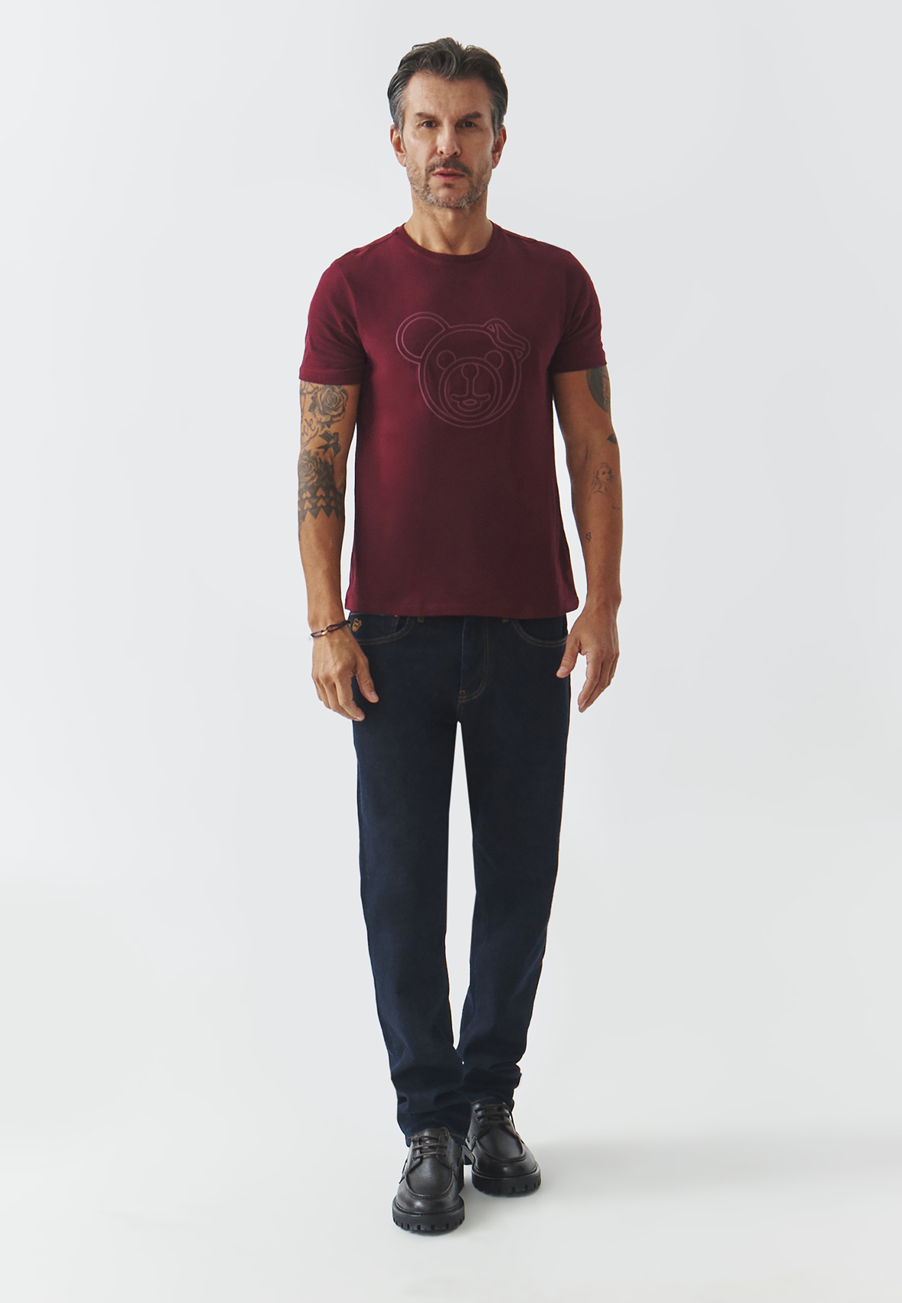 BAWEŁNIANY T-SHIRT MĘSKI Z NADRUKIEM — CHRIS CZERWONY 2