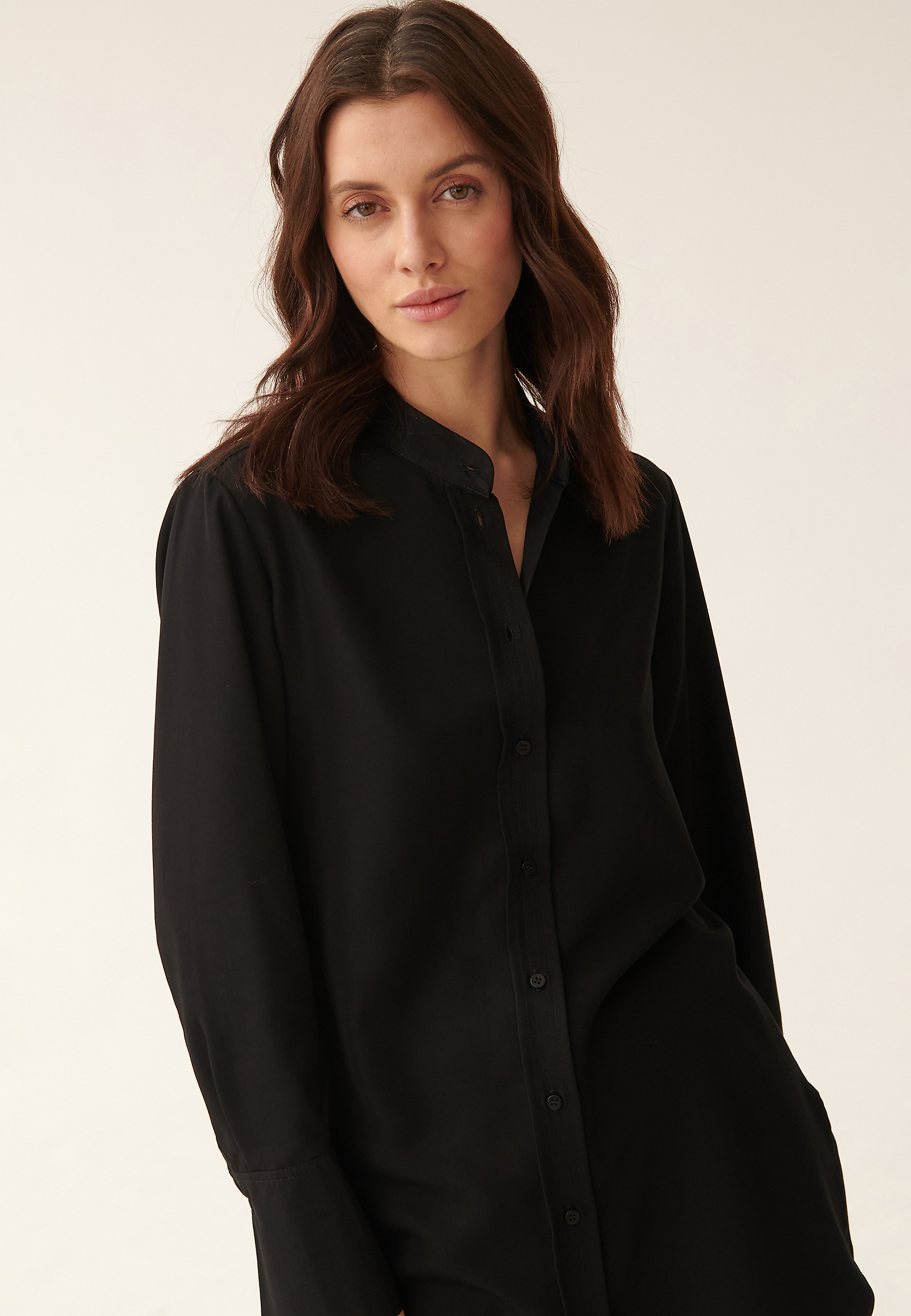 LEJĄCA KOSZULA MONTREALI 1 LEJĄCA KOSZULA MONTREALI 1 CZARNY 85665