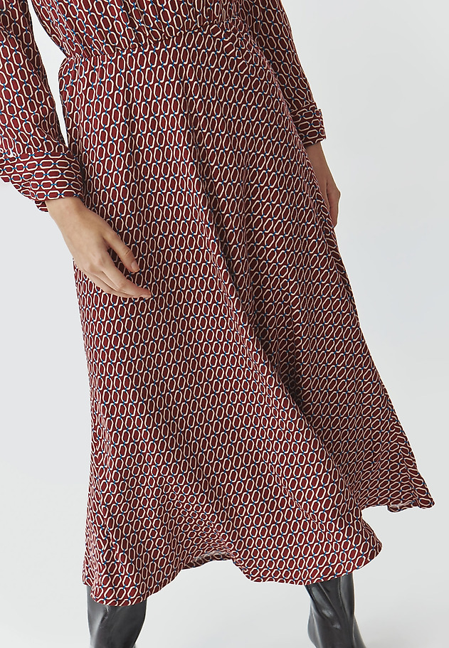 FABRIC MIDI DRESS WITH ENVELOPE NECKLINE AND DESIGNER PATTERN — DEBERA FABRIC MIDI DRESS WITH ENVELOPE NECKLINE AND DESIGNER PATTERN — DEBERA MULTIKOLOR 7