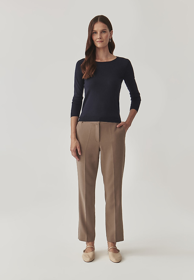 CLASSIC LADIES’ SWEATER WITH ROUND NECKLINE - TESSINI CLASSIC LADIES’ SWEATER WITH ROUND NECKLINE - TESSINI GRANATOWY 2