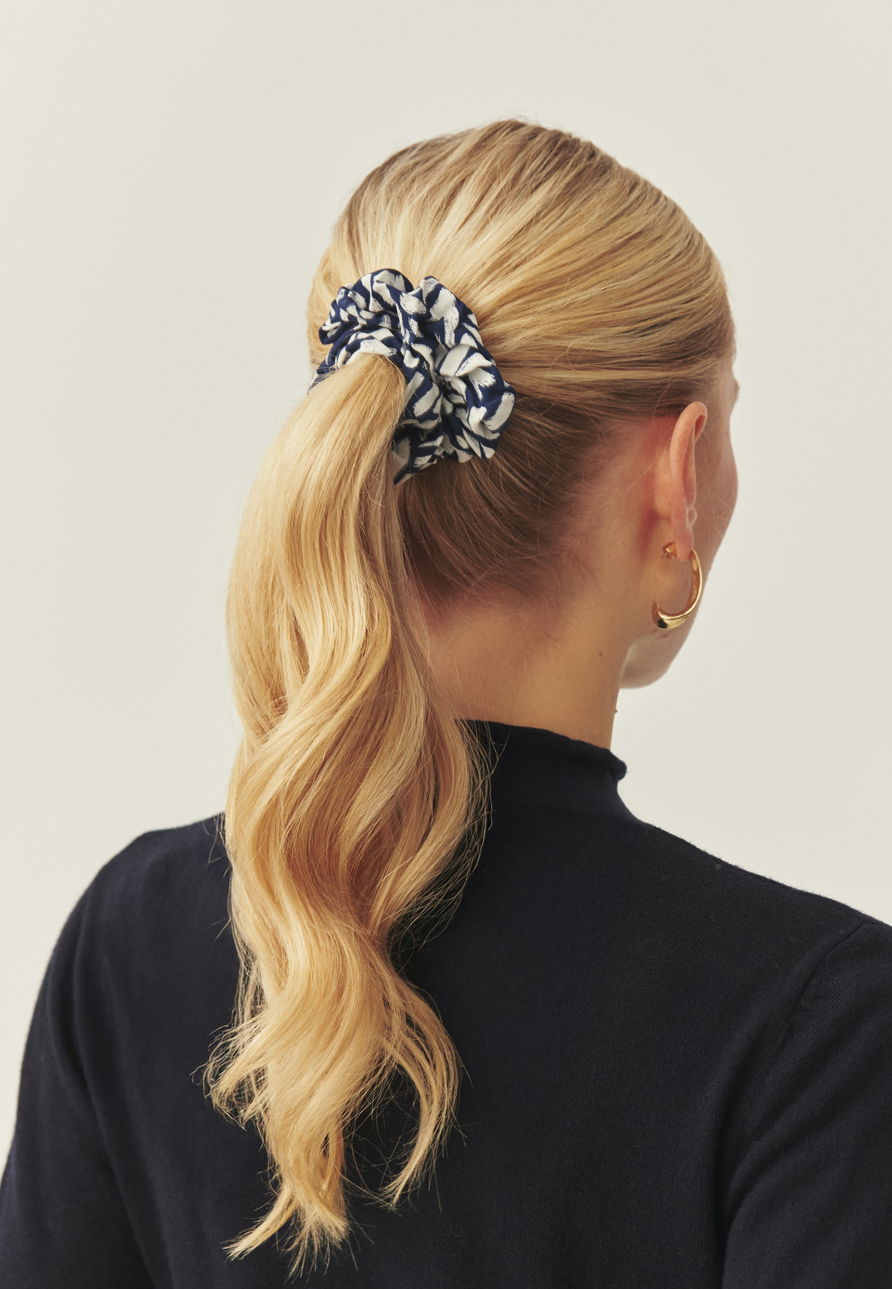 GUMKA SCRUNCHIE — TATUUMKA 6 MULTIKOLOR 2