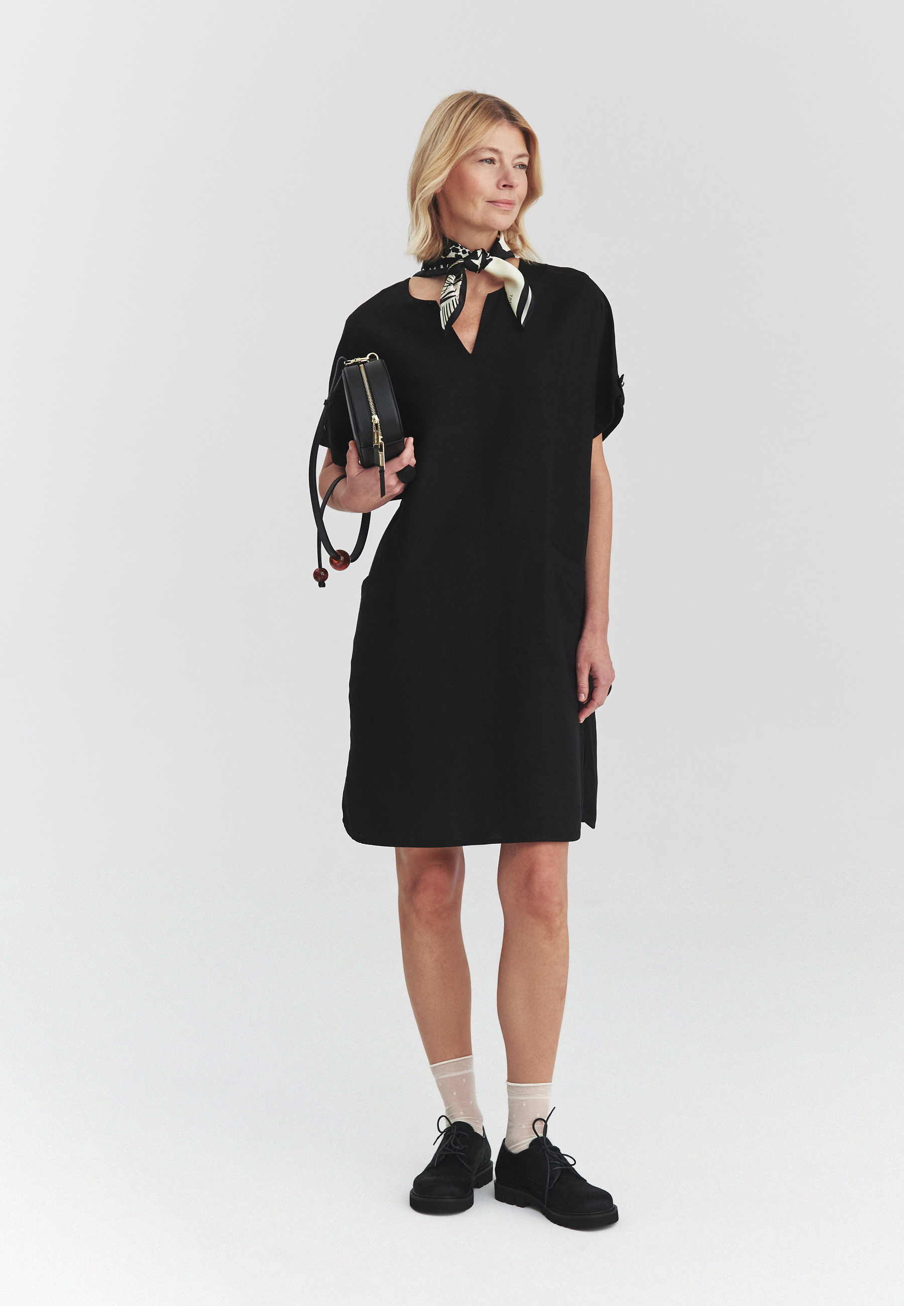 A LOOSE-FIT DRESS WITH LINEN - ANAIS