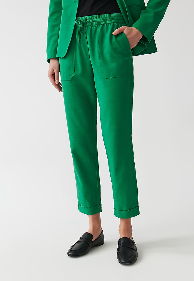 LADIES’ JOGGER TROUSERS WITH AN ELASTIC - SUDIKI 1 LADIES’ JOGGER TROUSERS WITH AN ELASTIC - SUDIKI 1 ZIELONY 3
