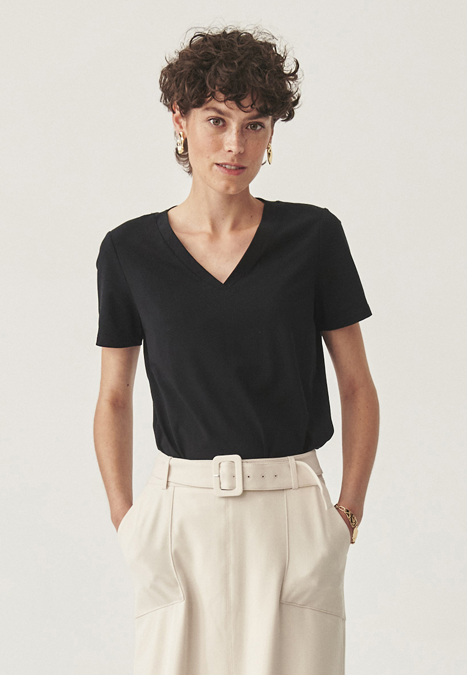 LEŽÉRNA BAVLNENÁ BLÚZKA - RIBI LEŽÉRNA BAVLNENÁ BLÚZKA - RIBI ČIERNA 114232