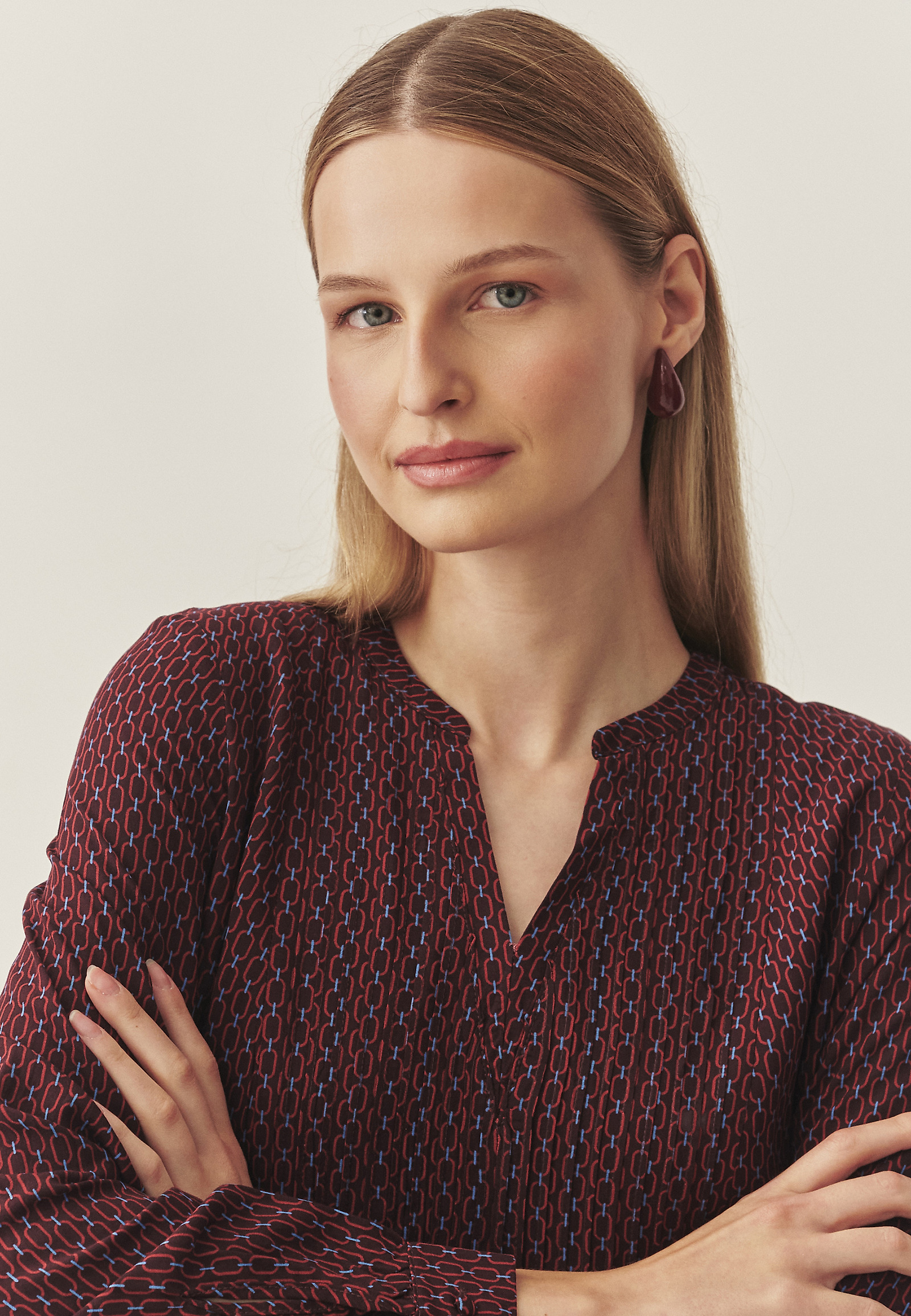 DÁMSKÉ PLÁTĚNÉ ŠATY ROZŠÍŘENÉHO STŘIHU S ORIGINÁLNÍM VZOREM — MISTY DÁMSKÉ PLÁTĚNÉ ŠATY ROZŠÍŘENÉHO STŘIHU S ORIGINÁLNÍM VZOREM — MISTY VÍCEBAREVNÝ 118131