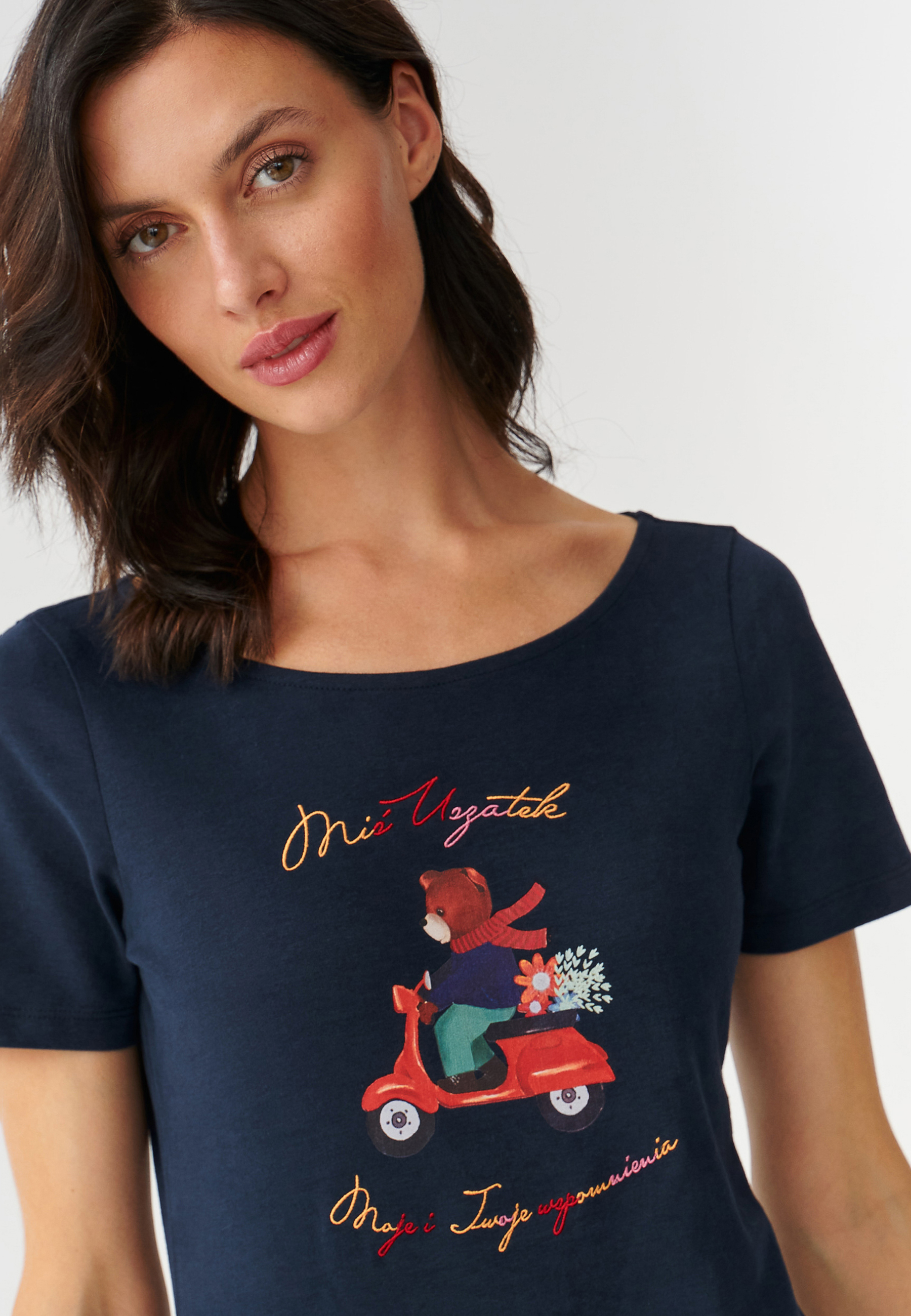 PRILEGNJENA ŽENSKA MAJICA Z TEDDIE MEDVEDKOM MIKAJANA 1 TEMNO MODRA 2