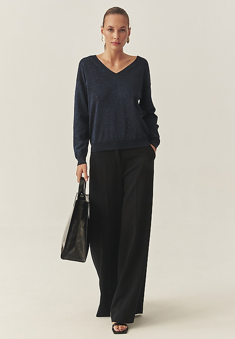 CLASSIC LADIES' JUMPER WITH V-NECK AND SHINY YARN — FLARE NAVY BLUE 2