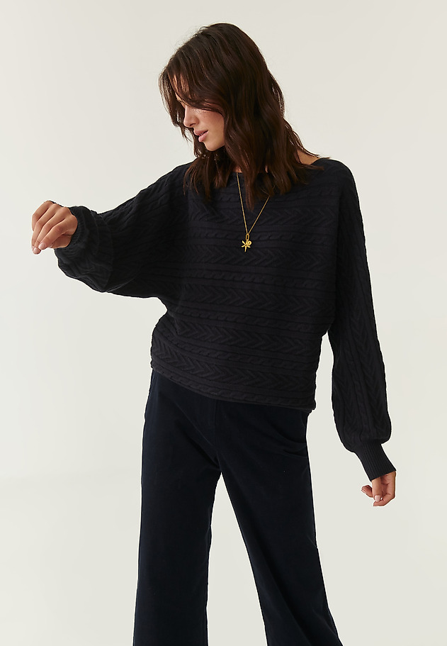 LADIES' SWEATER WITH A BRAIDED CABLE KNIT WENDA LADIES' SWEATER WITH A BRAIDED CABLE KNIT WENDA GRANATOWY 1