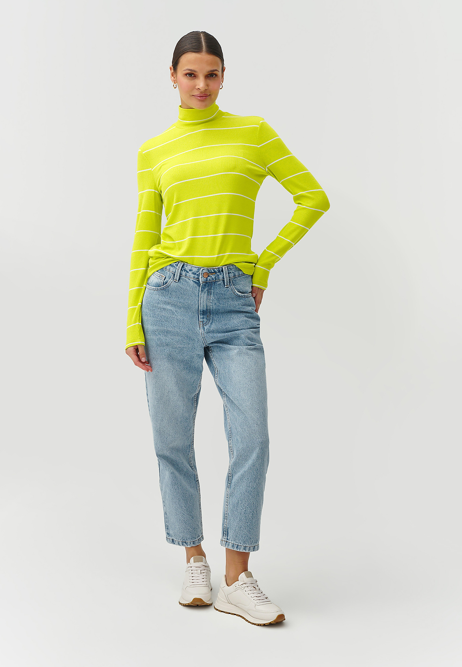 ŽENSKA ČRTASTA BLUZA S POLVRATOM - GOLTIKA 1 ŽENSKA ČRTASTA BLUZA S POLVRATOM - GOLTIKA 1 ZELENA 94434