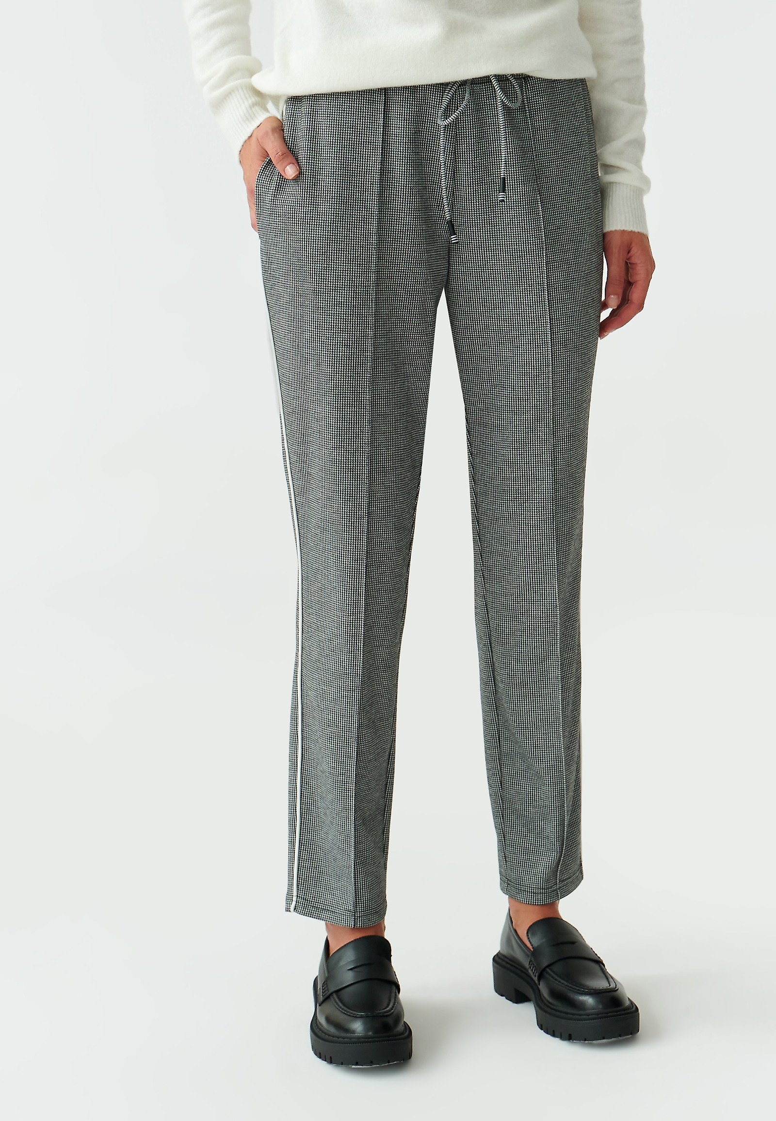 SPODNIE DAMSKIE DZIANINOWE W DROBNĄ KRATKĘ BIZO SPODNIE DAMSKIE DZIANINOWE W DROBNĄ KRATKĘ BIZO MULTIKOLOR 91897