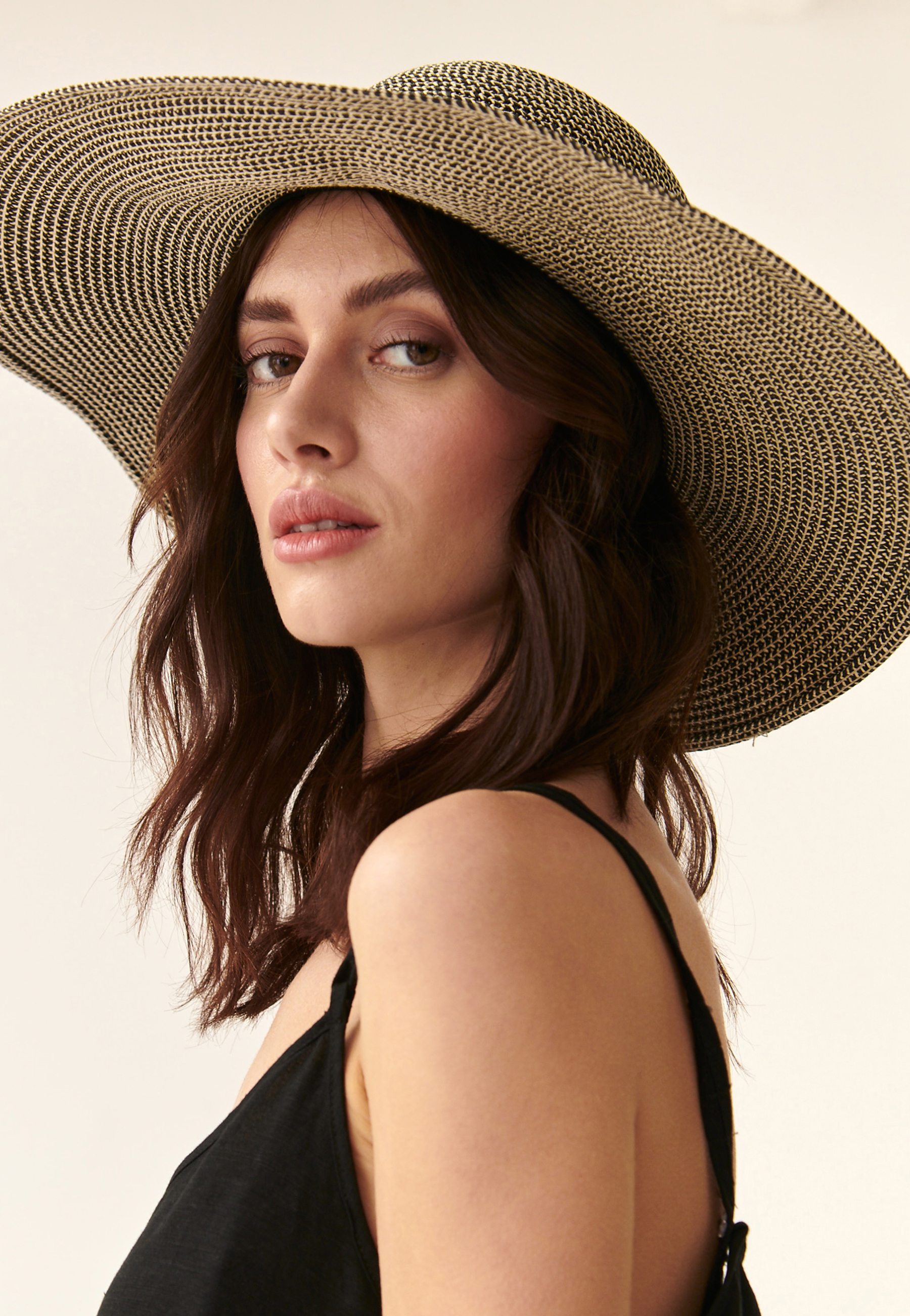 DÁMSKÝ LETNÍ KLOBOUK S FLOPPY