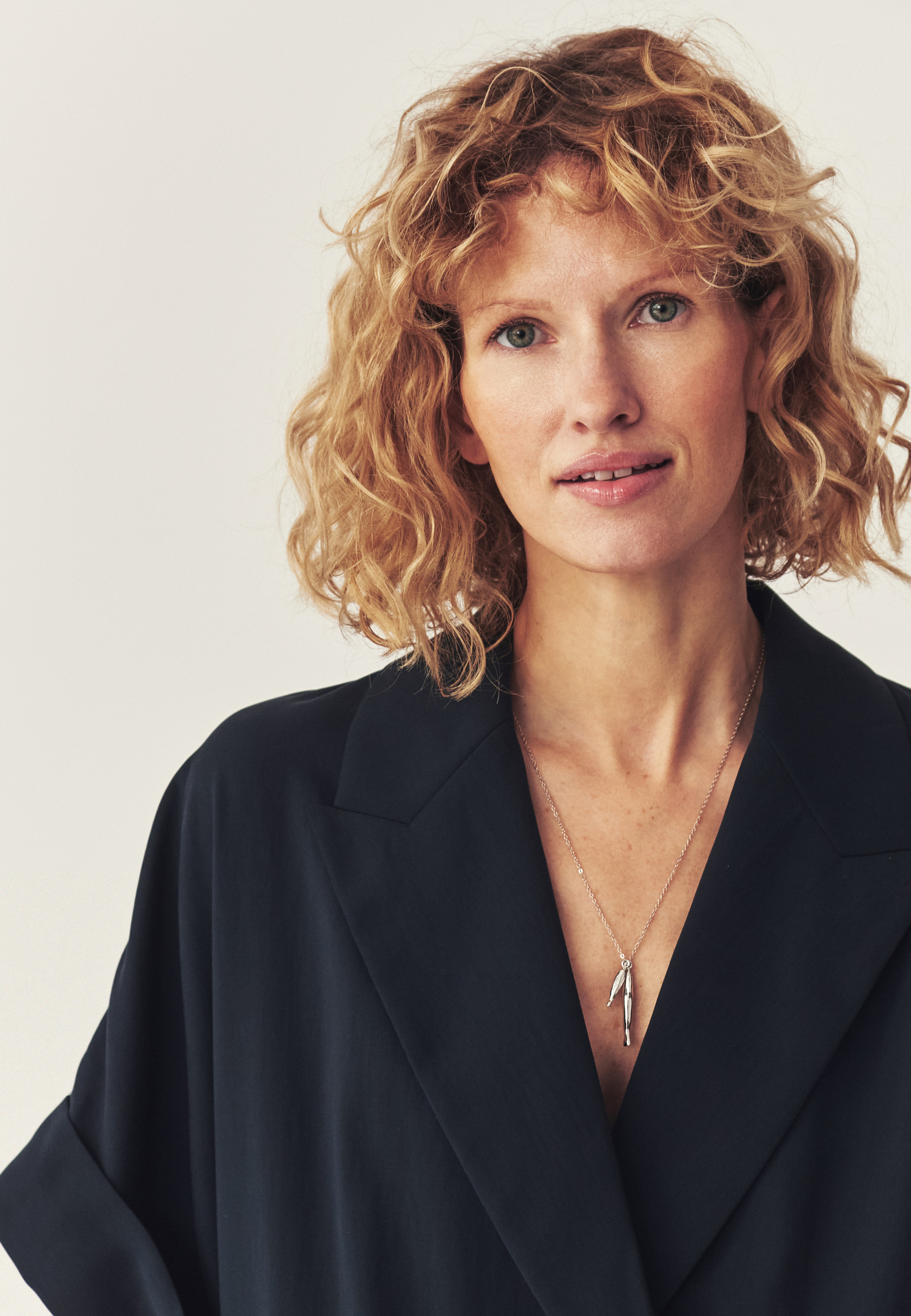 NASZYJNIK Z WISIORKIEM - AVOLI SREBRNY 2