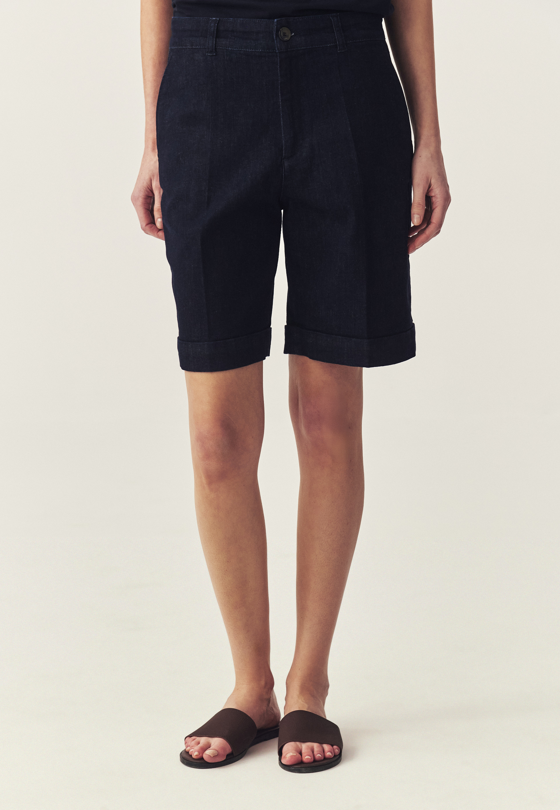 DŽÍNOVÉ ŠORTKY S PUKY – TEREMI TMAVĚ MODRÁ 2