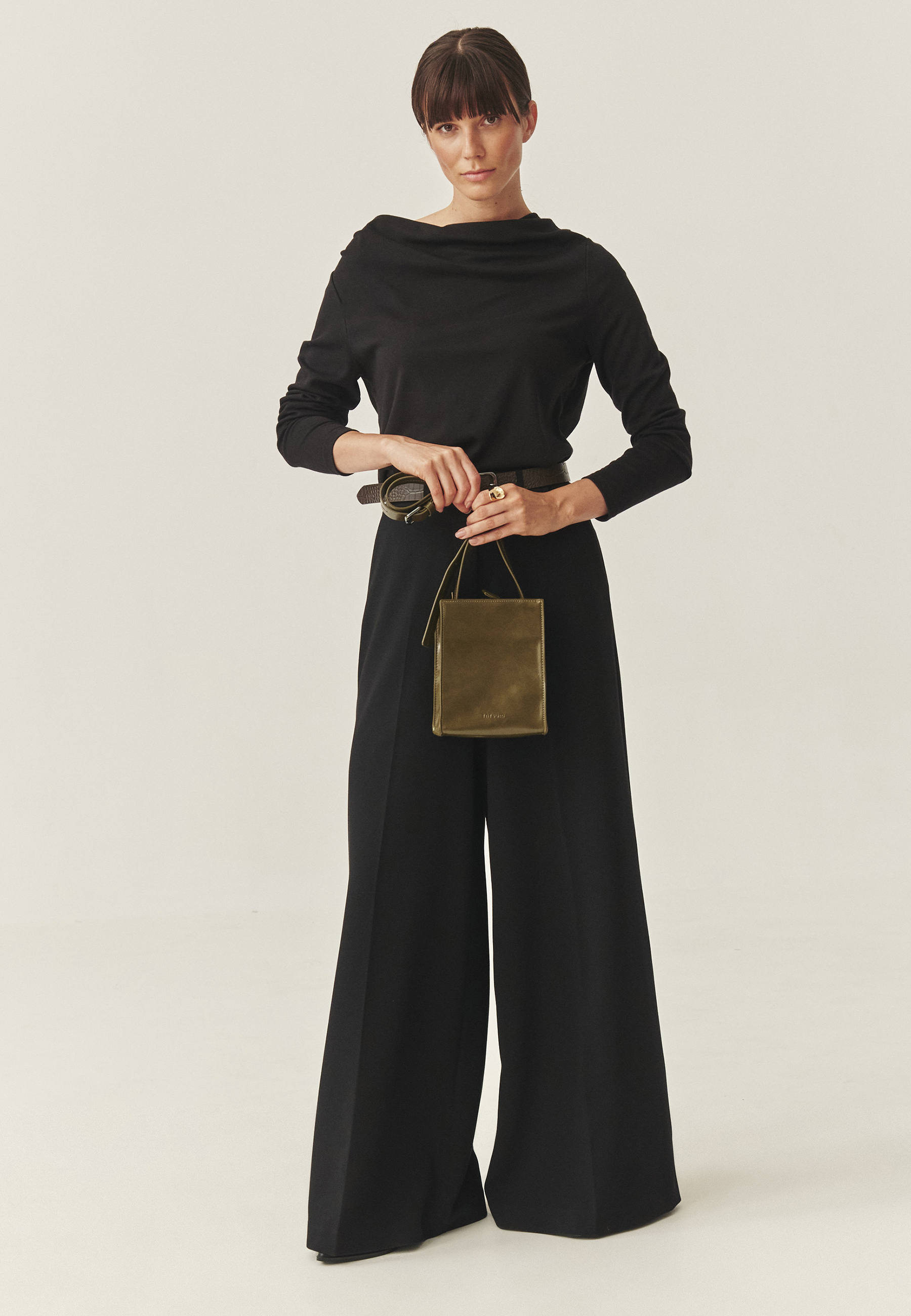 ZELENÁ KOMPAKTNÁ KABELKA - FOREST SPARK ZELENÁ 2