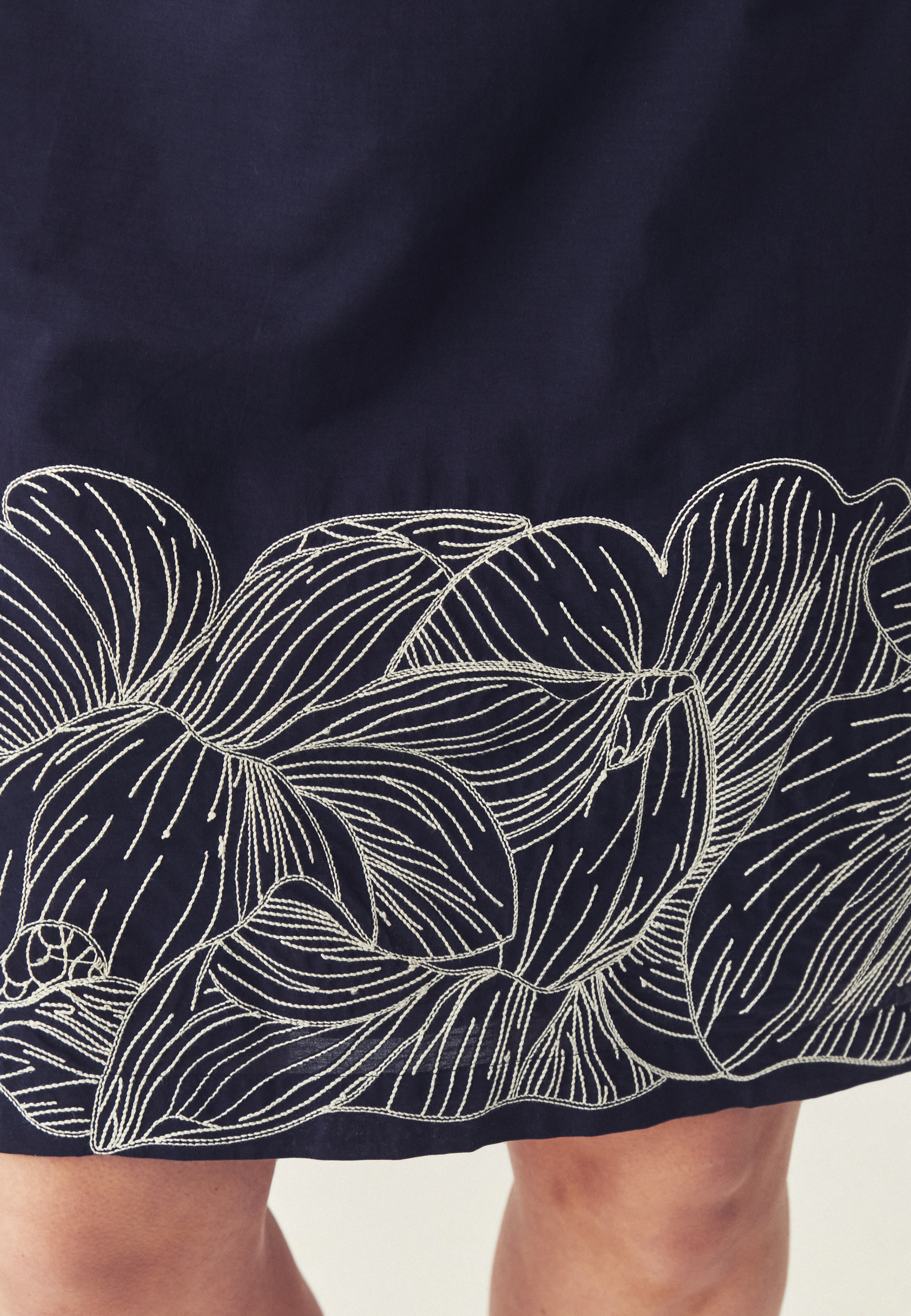 BAWEŁNIANA SUKIENKA Z AUTORSKIM WZOREM - MEAVE 1 GRANATOWY 2