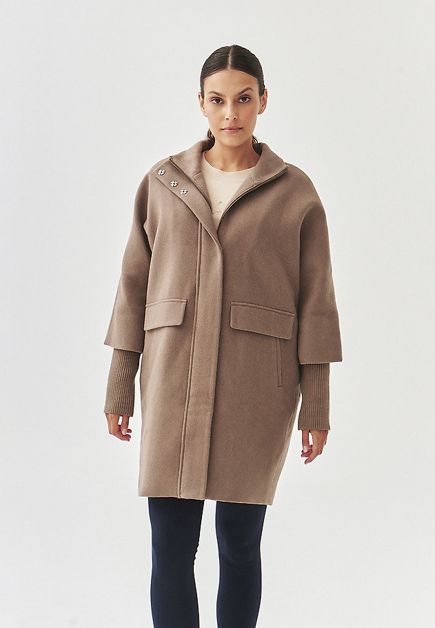 TKANINOWY PŁASZCZ DAMSKI OVERSIZE - IWANA TKANINOWY PŁASZCZ DAMSKI OVERSIZE - IWANA BEŻOWY 2