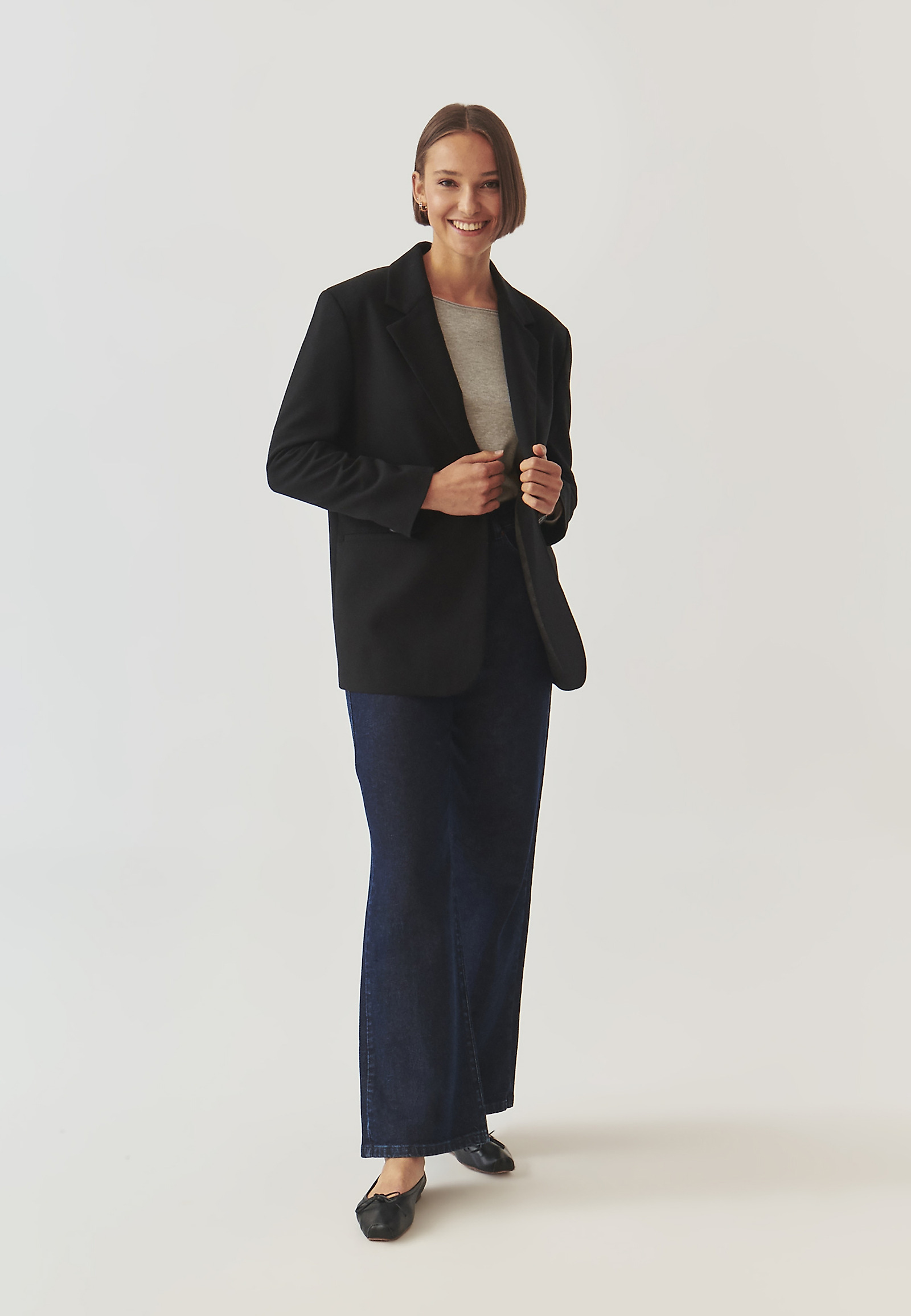BLAZER IZ BLAGA S PREVELIKIM KROJEM - KENEKO BLAZER IZ BLAGA S PREVELIKIM KROJEM - KENEKO ČRNA 100318