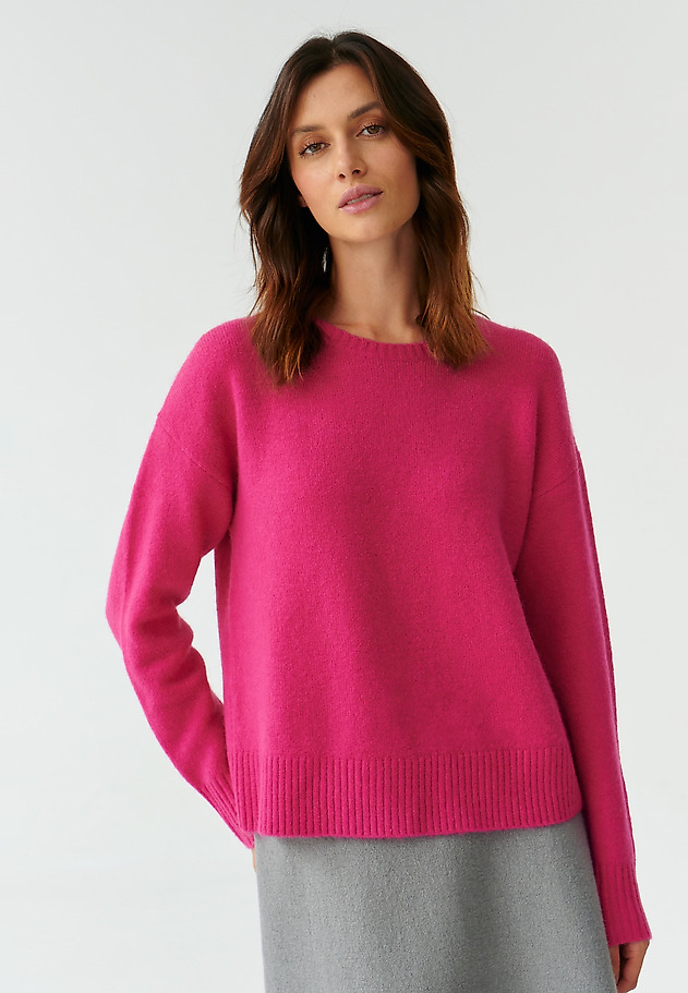 CLASSIC LADIES’ SWEATER WITH ROUND NECKLINE KOBRO CLASSIC LADIES’ SWEATER WITH ROUND NECKLINE KOBRO PINK 3