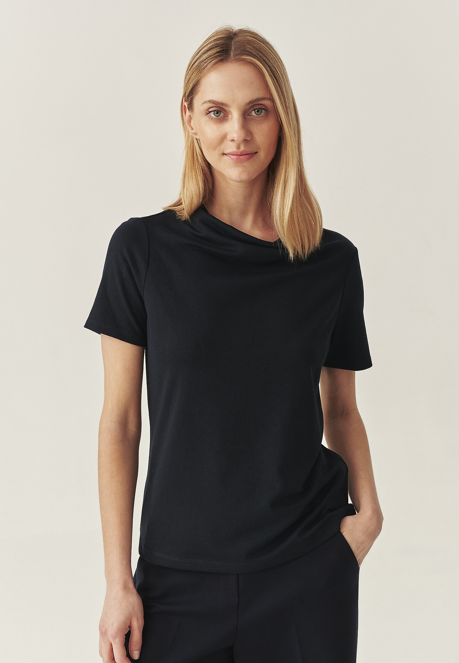 KLASIČNA BLUZA Z MODALOM - LUCA KLASIČNA BLUZA Z MODALOM - LUCA TEMNO MODRA 114398