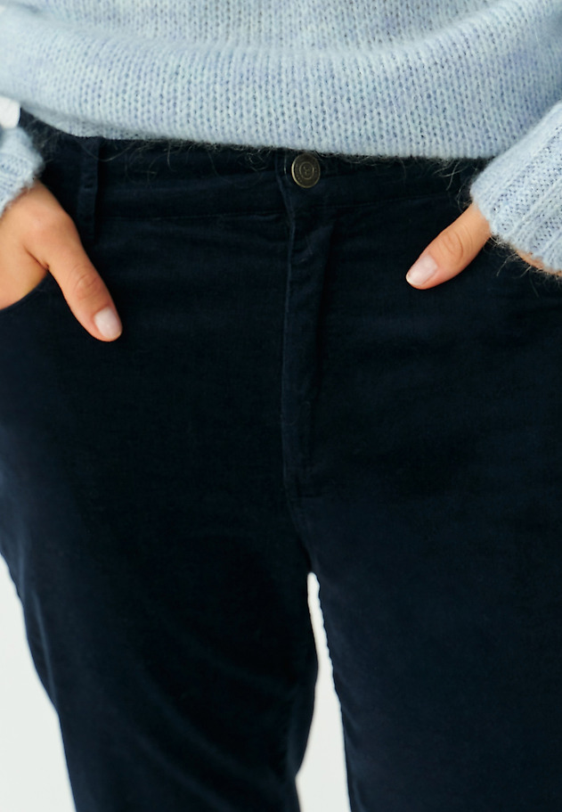 LADIES’ CORDUROY TROUSERS ZORIA LADIES’ CORDUROY TROUSERS ZORIA GRANATOWY 4