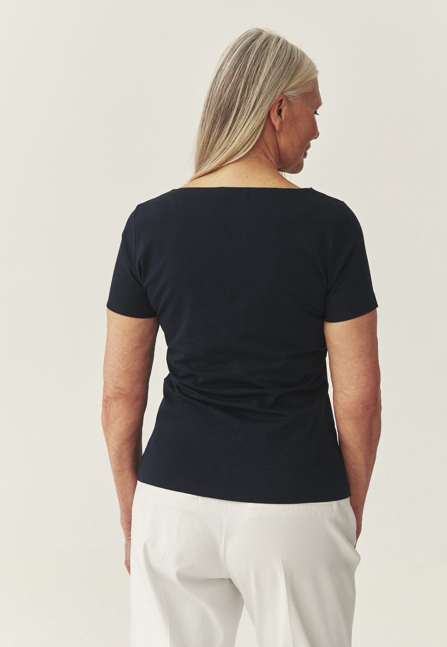 PŘILÉHAVÁ HALENKA S BAVLNOU – MIKAJA TMAVĚ MODRÁ 2