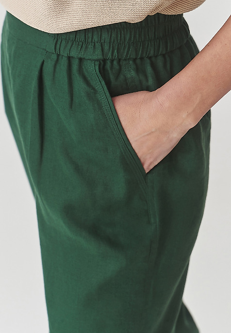 LADIES’ BREATHABLE LINEN TROUSERS WITH ROLLED-UP CUFFS  - MIRIA 1 GREEN 2
