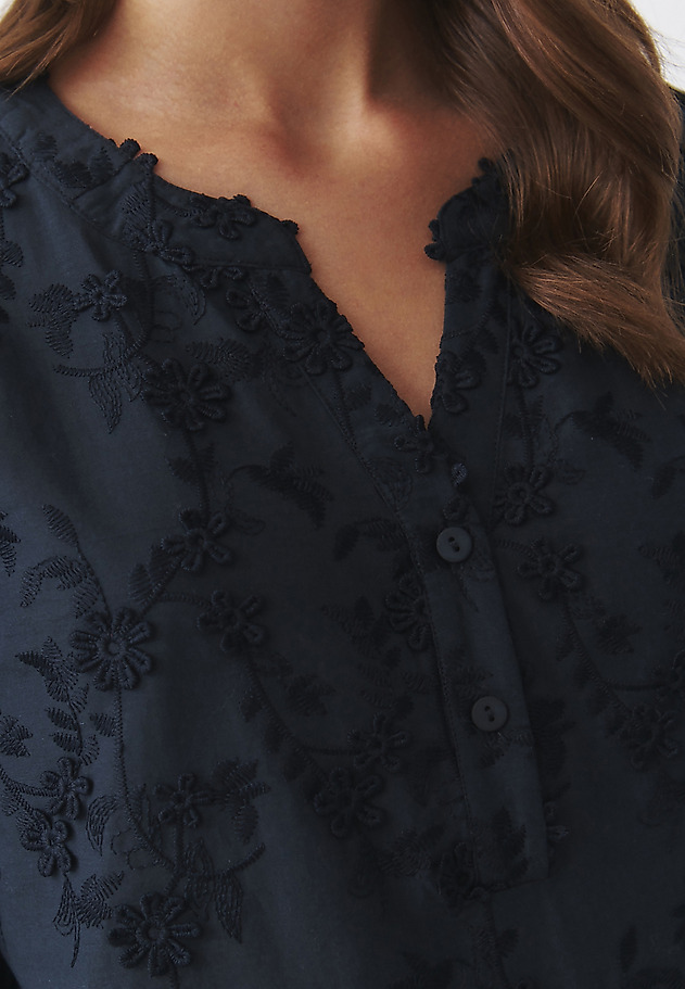 HÖLGYEK SZÖVET BLOUSE VIRÁGI HÍMZÉSEKKEL — RELIA HÖLGYEK SZÖVET BLOUSE VIRÁGI HÍMZÉSEKKEL — RELIA SÖTÉTKÉK 5