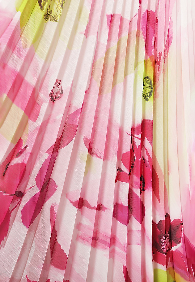 DLOUHÉ PLISOVANÉ KVĚTOVANÉ ŠATY - BELLA DLOUHÉ PLISOVANÉ KVĚTOVANÉ ŠATY - BELLA VÍCEBAREVNÝ 8