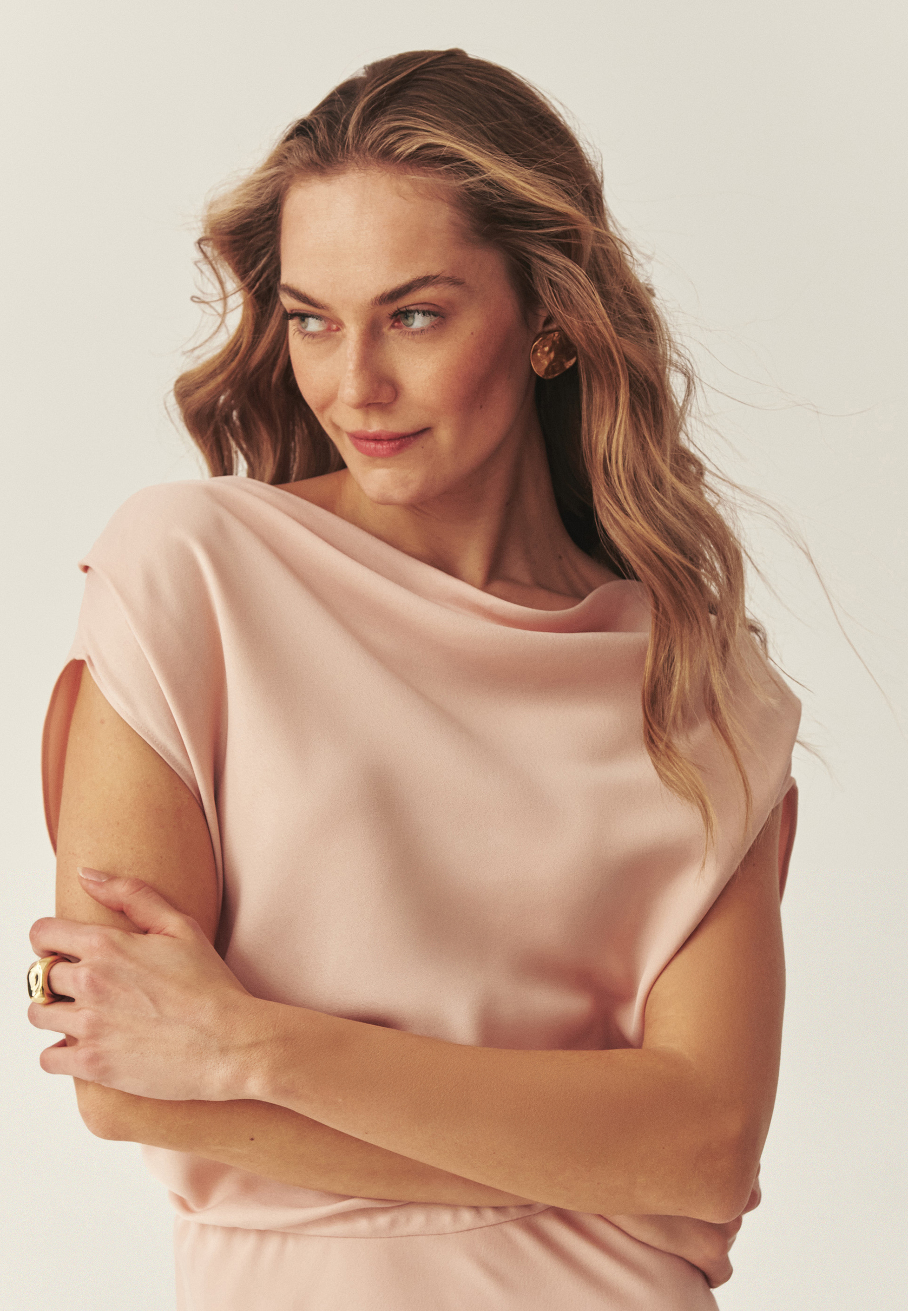 SATÉNOVÉ MAXI ŠATY – MAGI