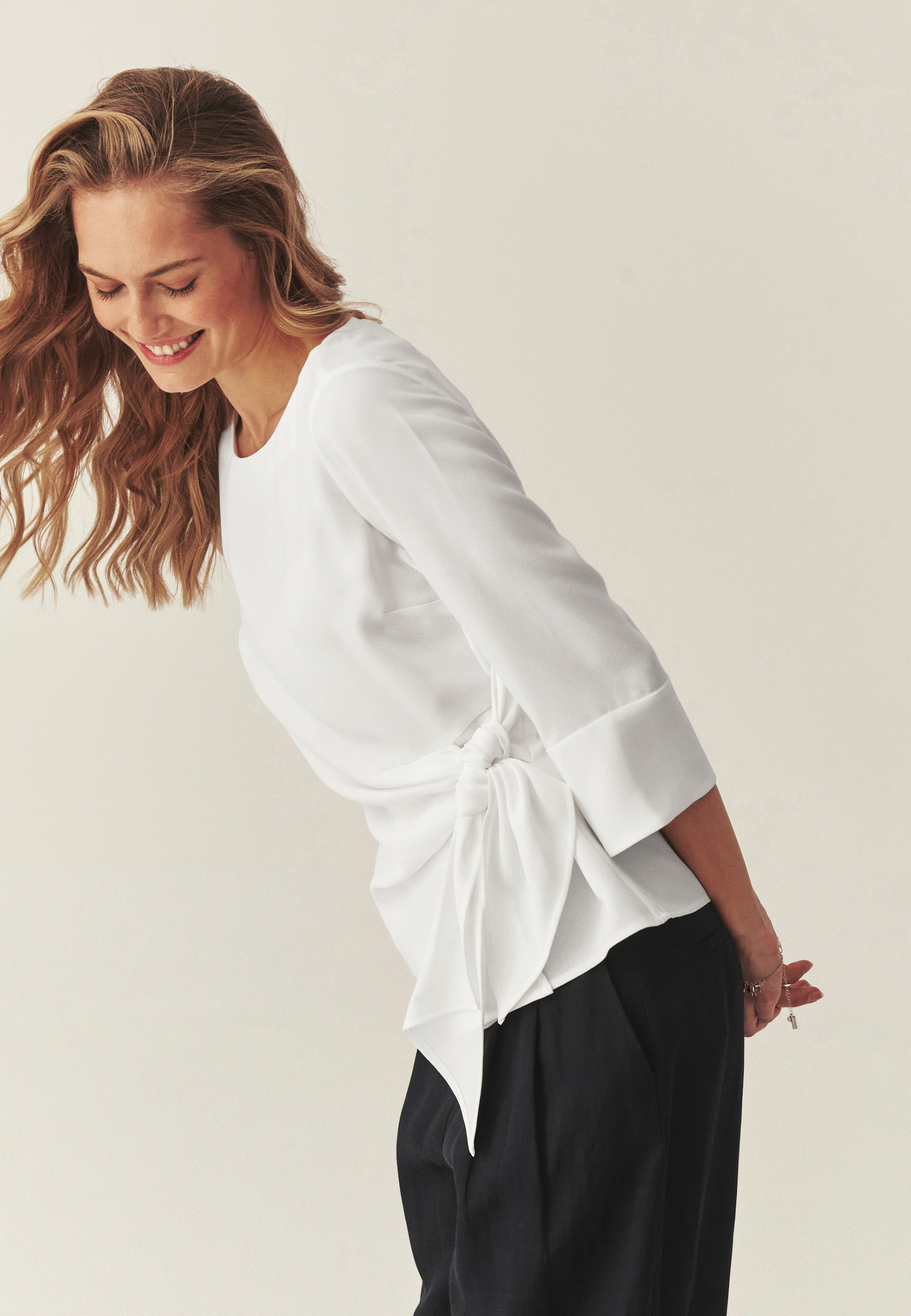 ELEGANCKA BLUZKA Z WIĄZANIEM W TALII - MALIE BIAŁY 2
