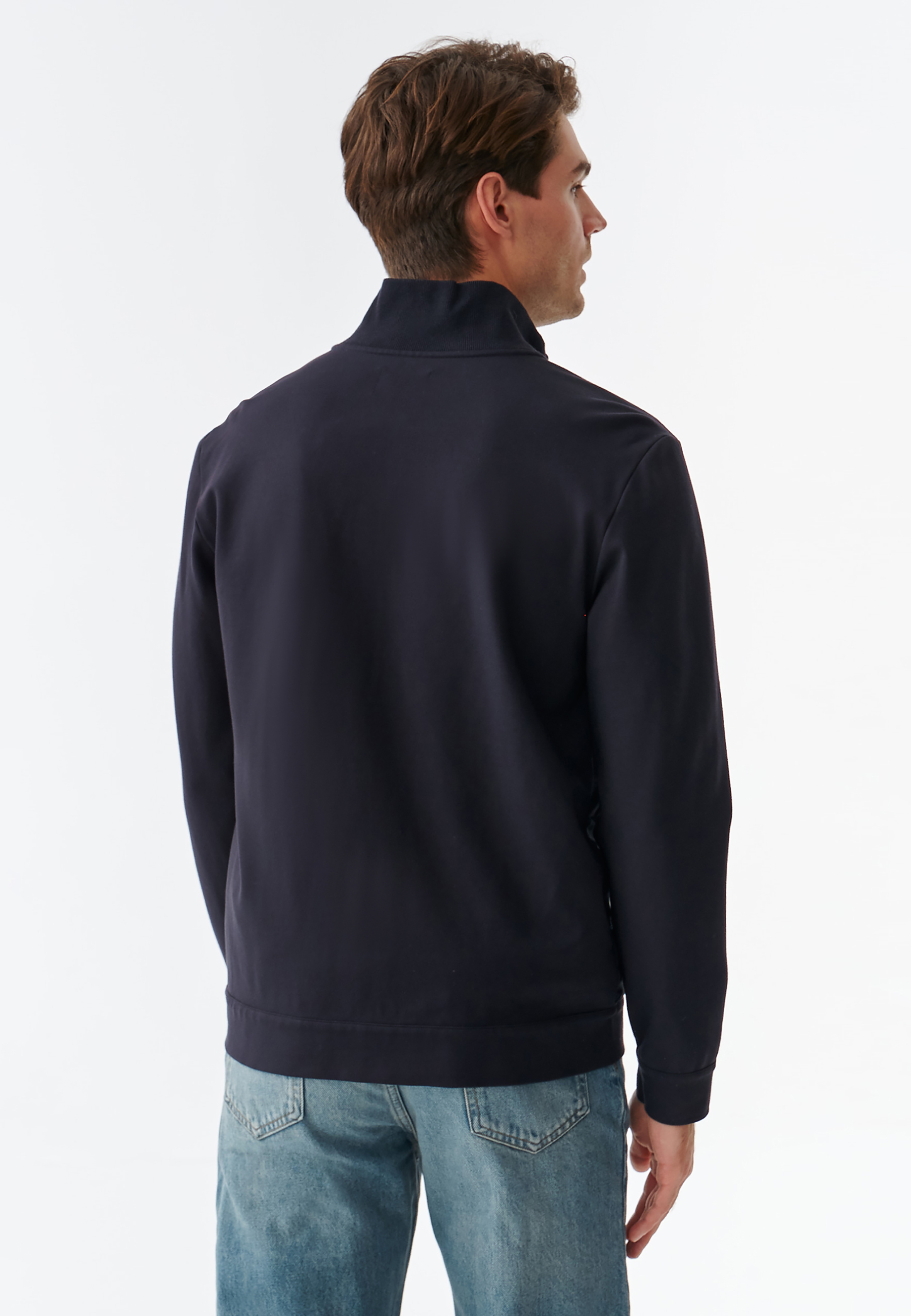 MODERNÁ PÁNSKA MIKINA S NÁŠIVKOU S MOTÍVOM MACKA UŠKA KADET NÁMORNÍCKA MODRÁ 2