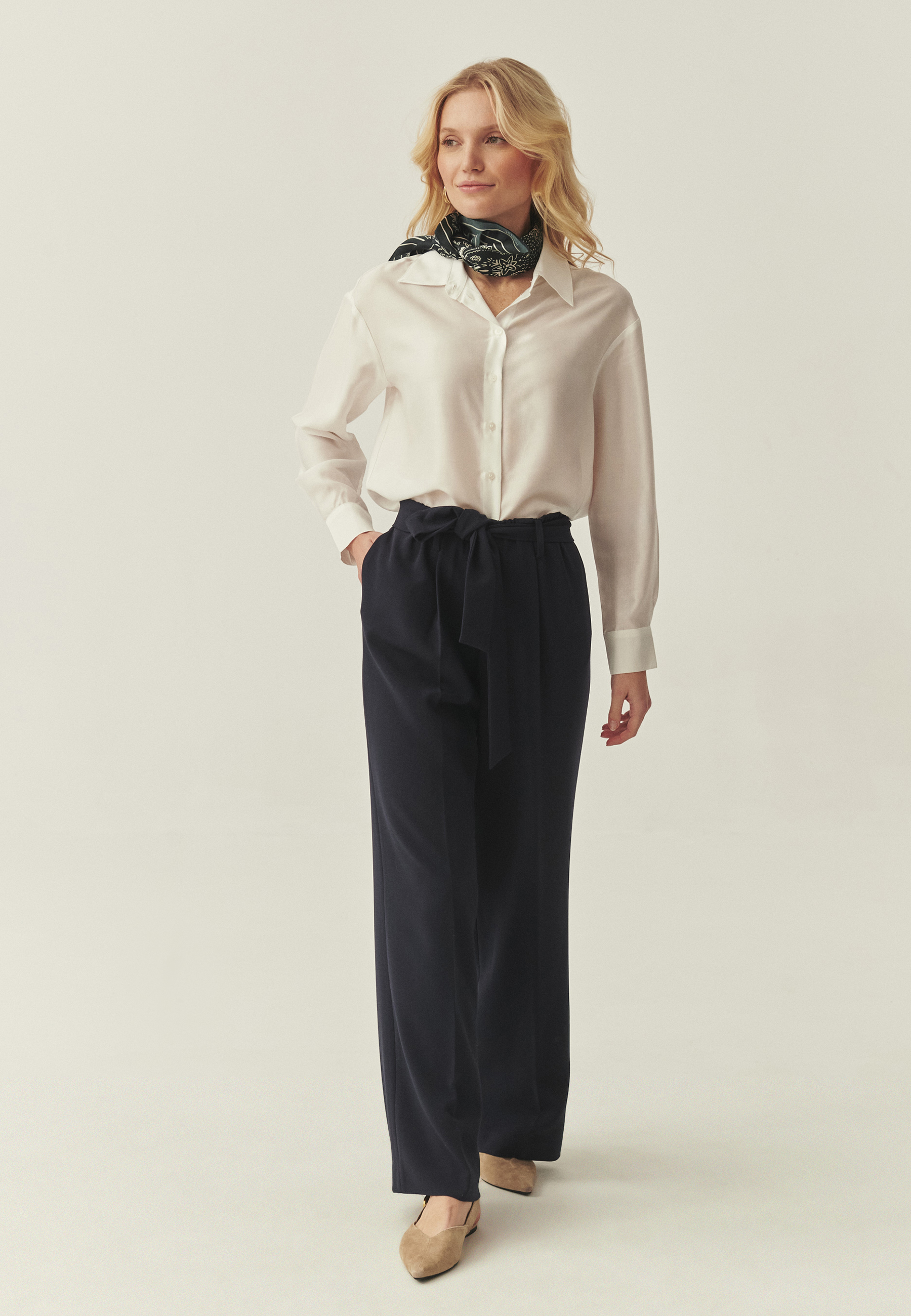 TKANINOWE SPODNIE Z ELASTYCZNĄ TALIĄ - ZORTE