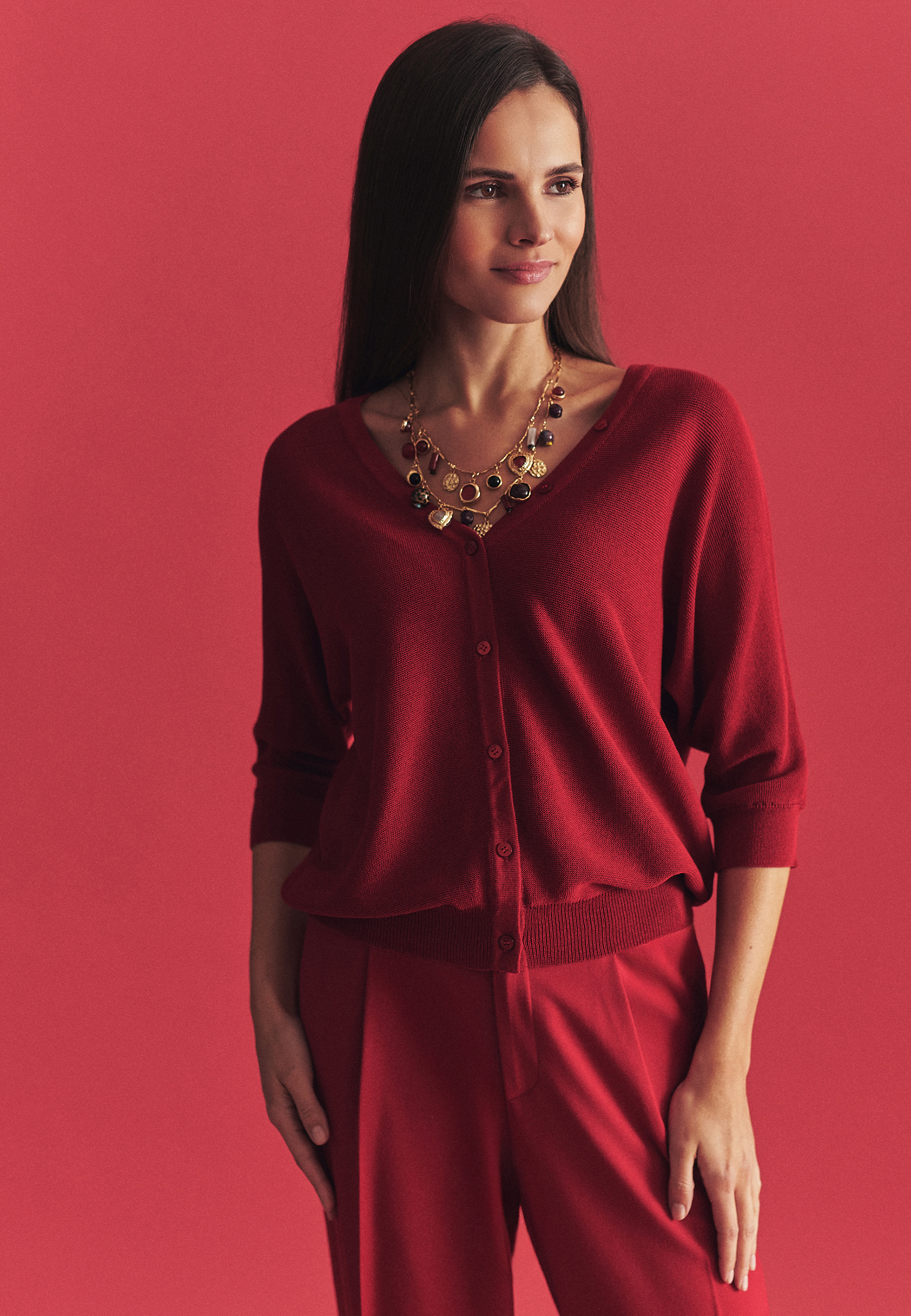 SVETR S KNOFLÍKOVÝM ZAPÍNÁNÍM – KJANI