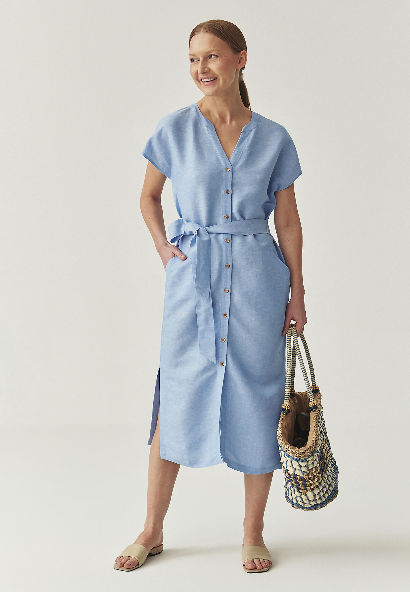 BLUZA MIDI Z LINA - ZEWI BLUZA MIDI Z LINA - ZEWI MODRA 112055
