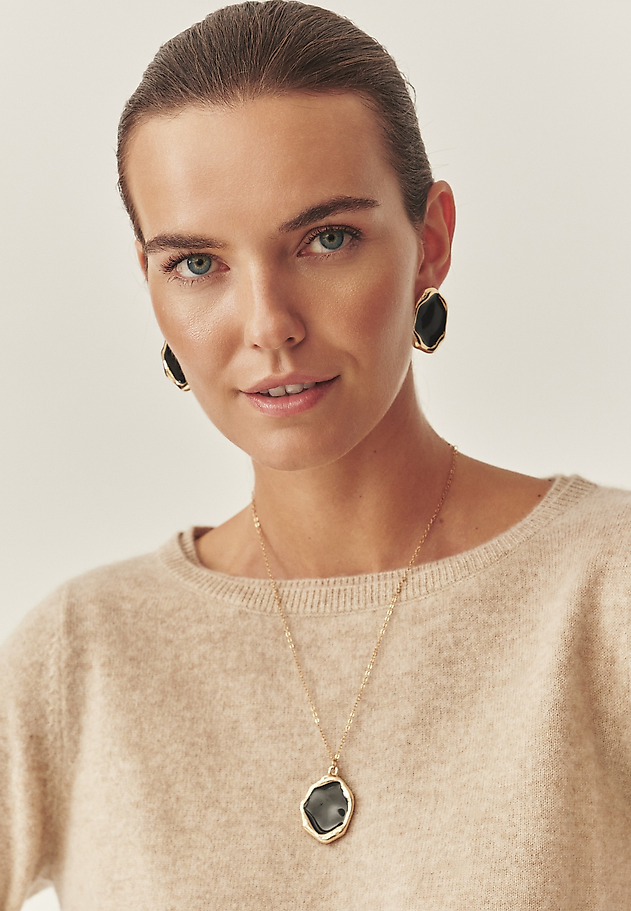 STYLOWE KOLCZYKI Z ŻYWICĄ - JEWELLE STYLOWE KOLCZYKI Z ŻYWICĄ - JEWELLE CZARNY 2