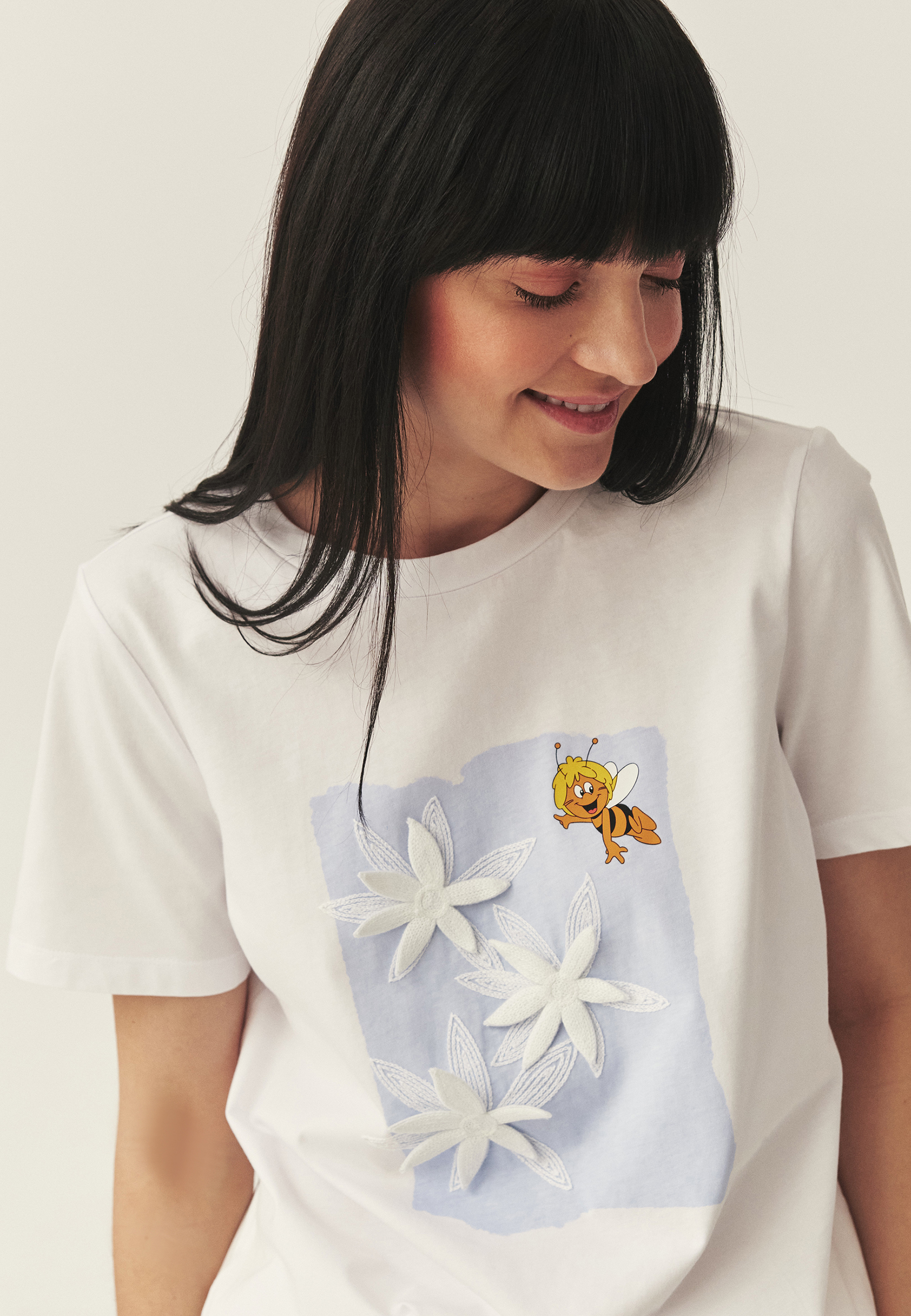 TRIČKO S KVETINOVOU VÝŠIVKOU – ATONO 3