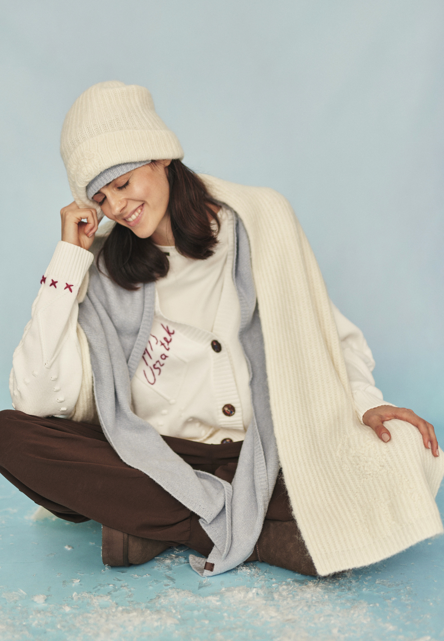 KLASYCZNY SZALIK Z MOTYWEM MISIA USZATKA - NERONA ECRU 2