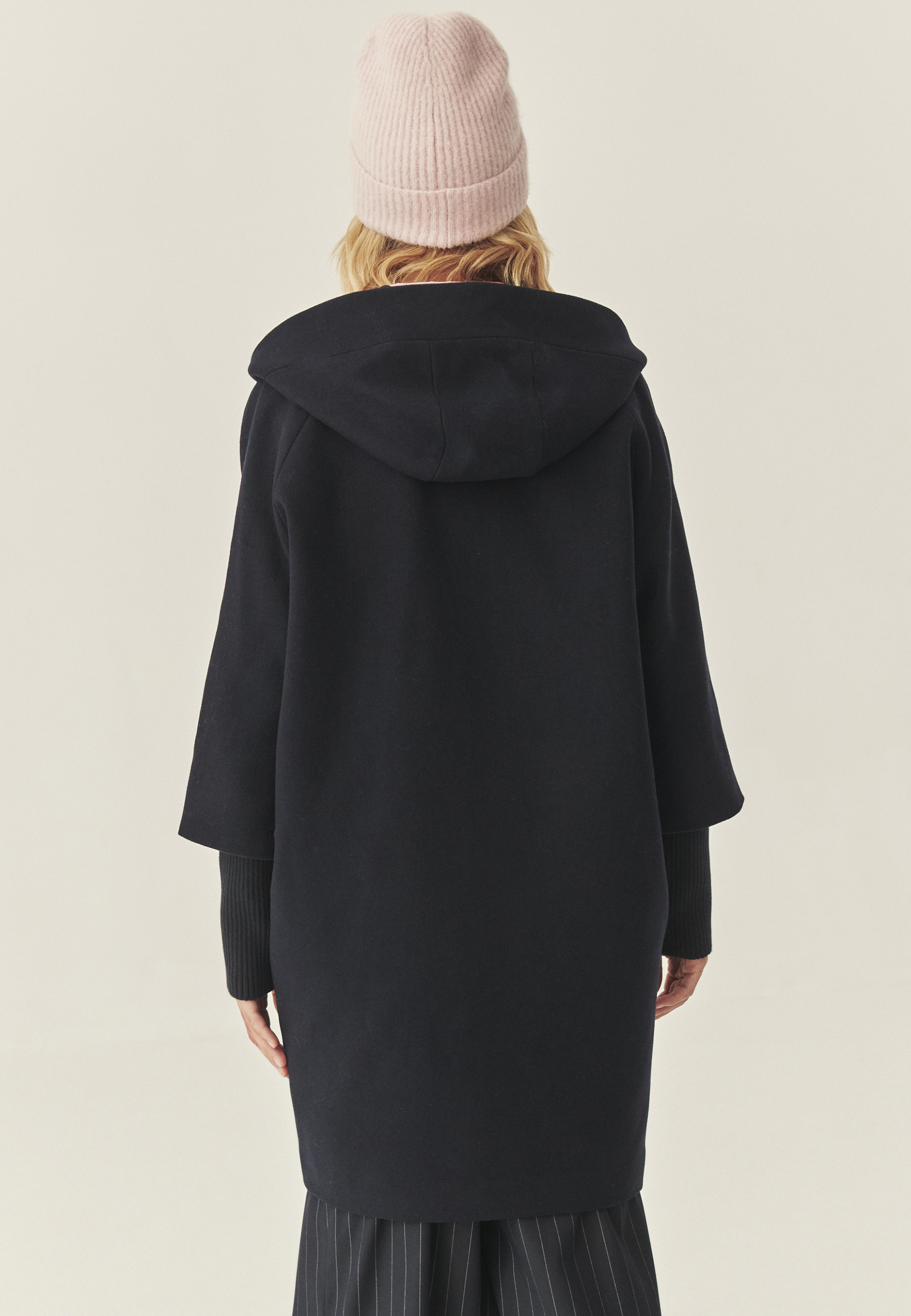 dámsky kabát textilný IWANIA NÁMORNÍCKA MODRÁ 2