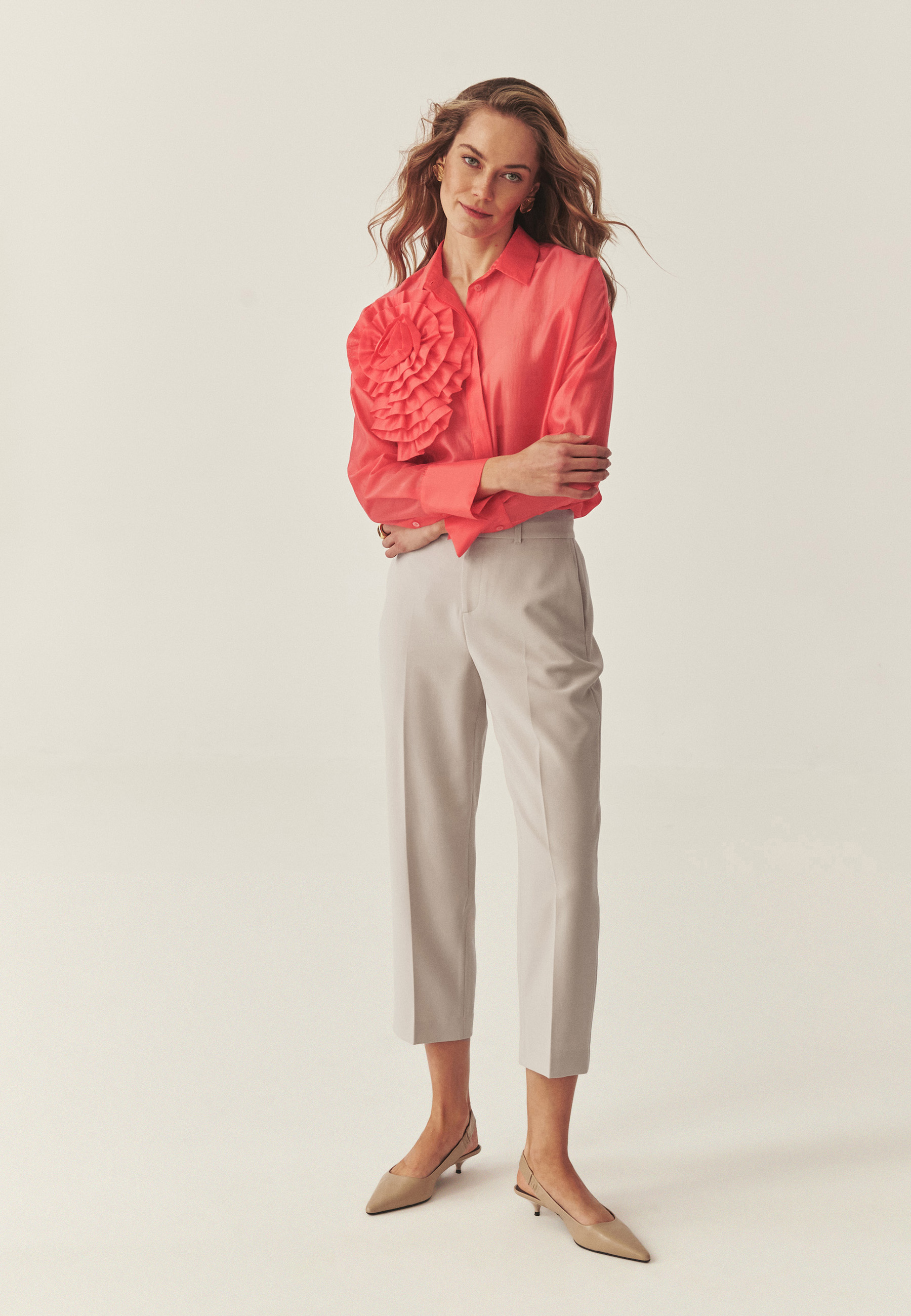 KOSTÝMOVÉ KALHOTY PO KOTNÍKY – SEK BÉŽOVÁ 2