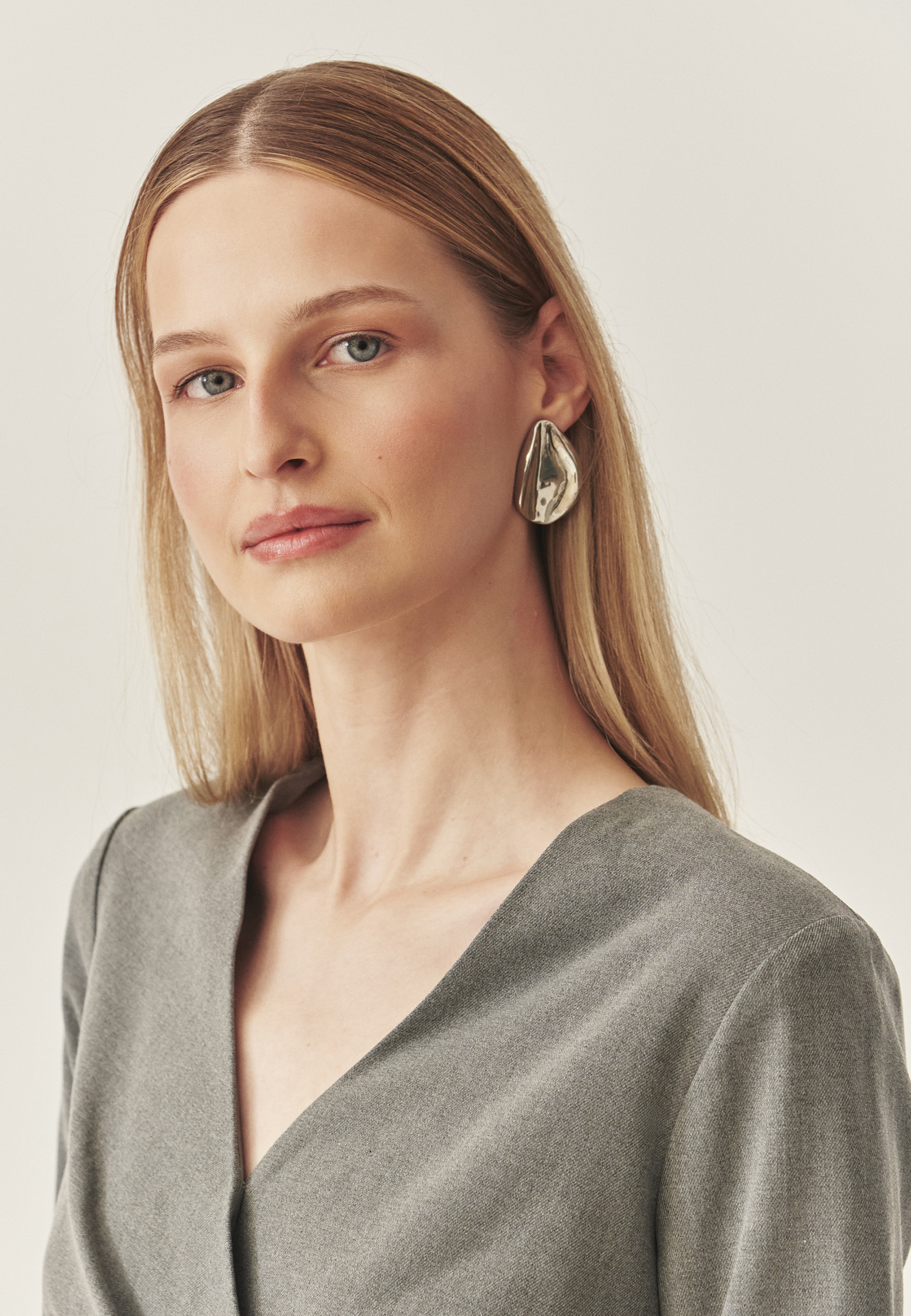 ROCHIE DE DAMĂ, DIN ȚESĂTURĂ CU CROIALĂ TIP CREION - BOTA GRI 2