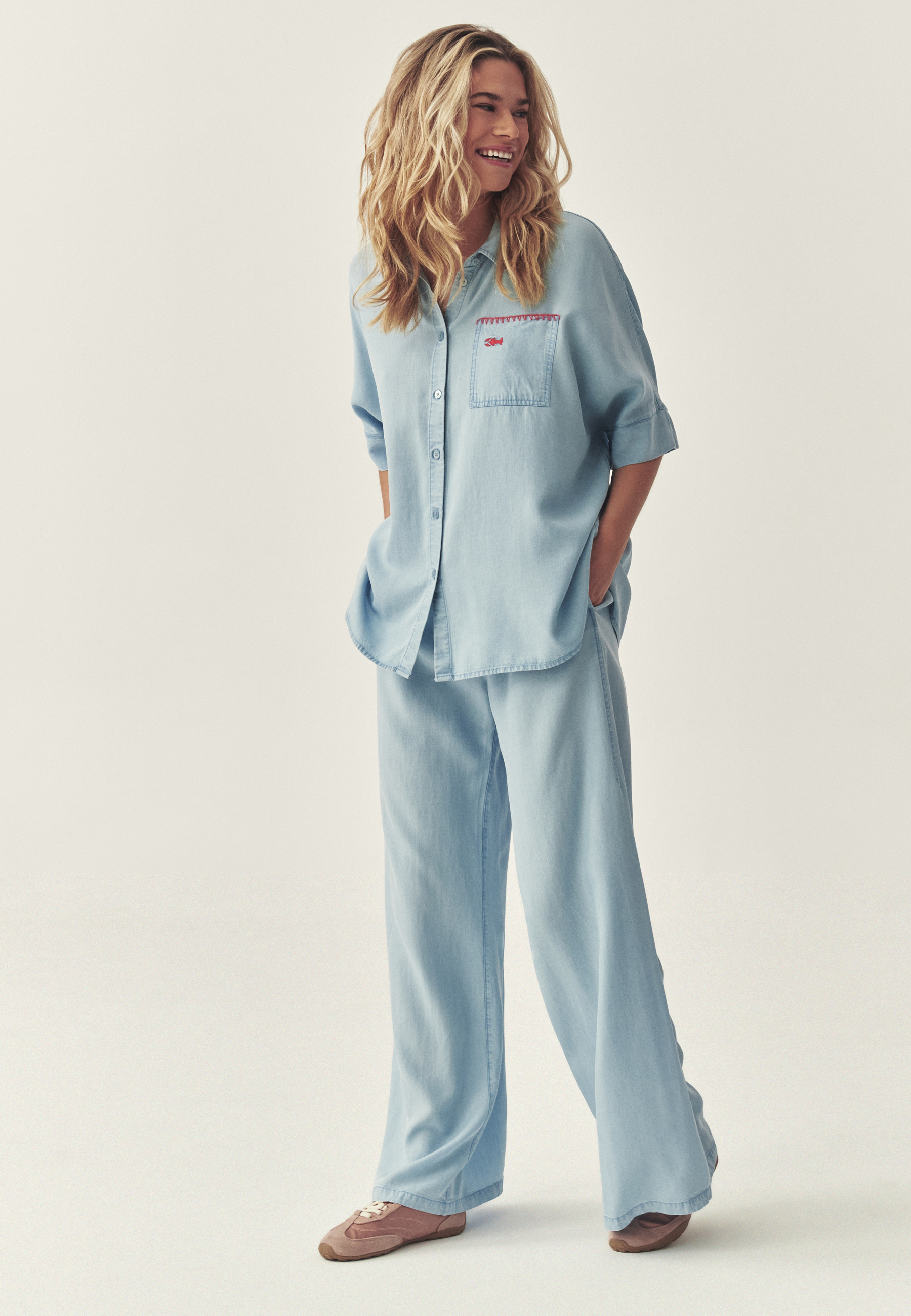 SWOBODNA KOSZULA Z LYOCELLU - CALA